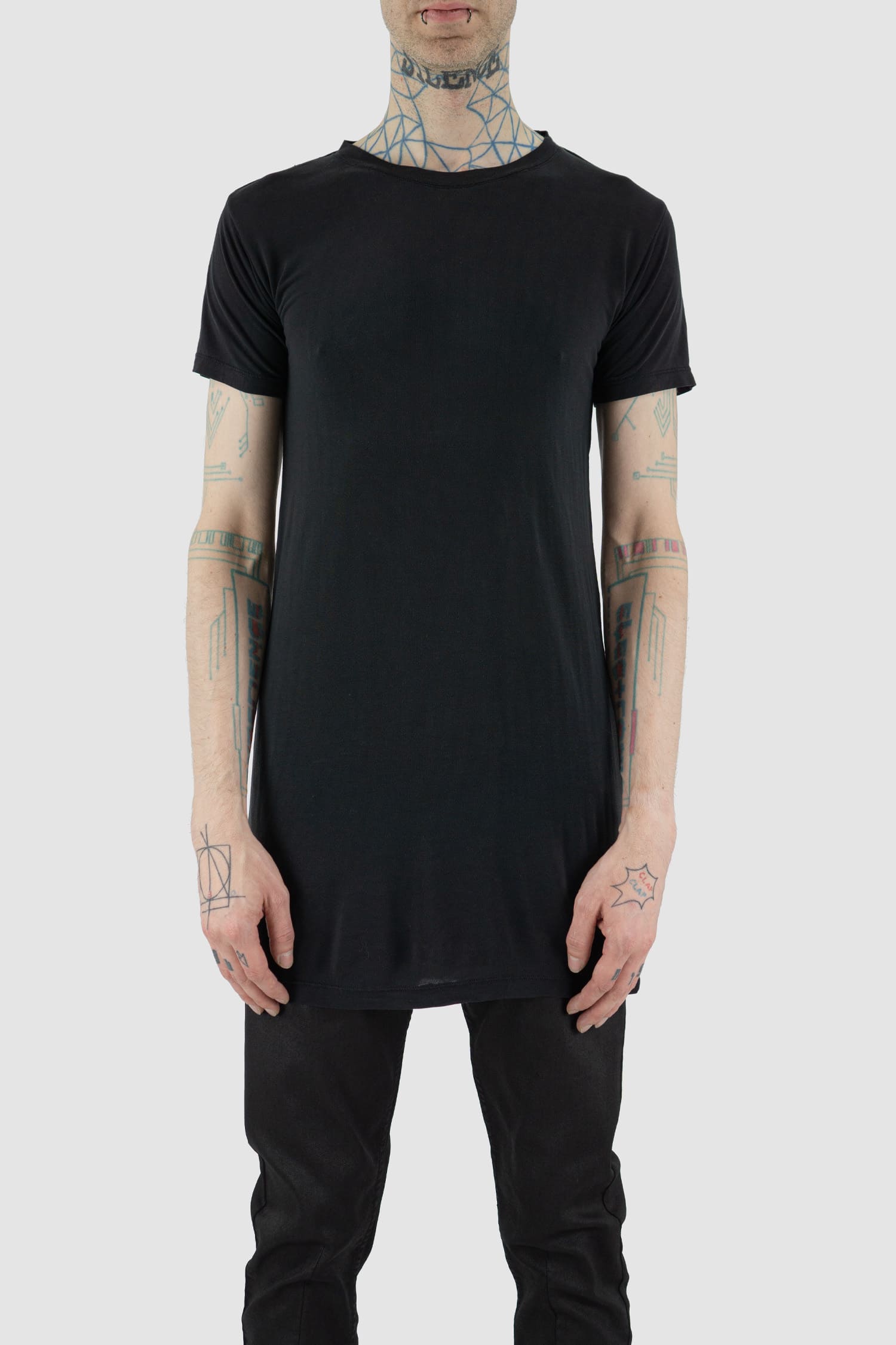Leon Louis - Front view of black Tencel Ennom T-shirt with straight clean cut, relaxed shape, men's Permanent Collection.