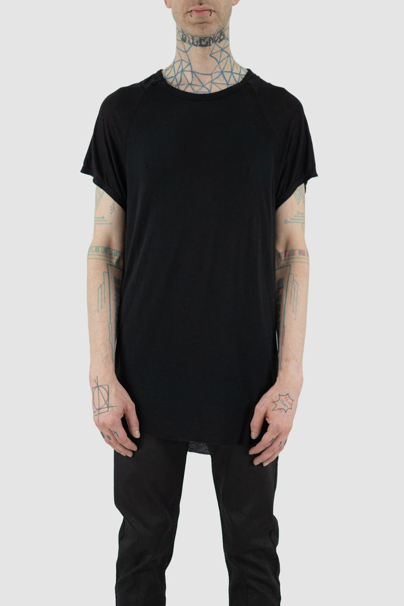 Leon Louis - Front view of black Plexo two-piece T-shirt with raglan shoulders, relaxed fit, men's Permanent Collection.