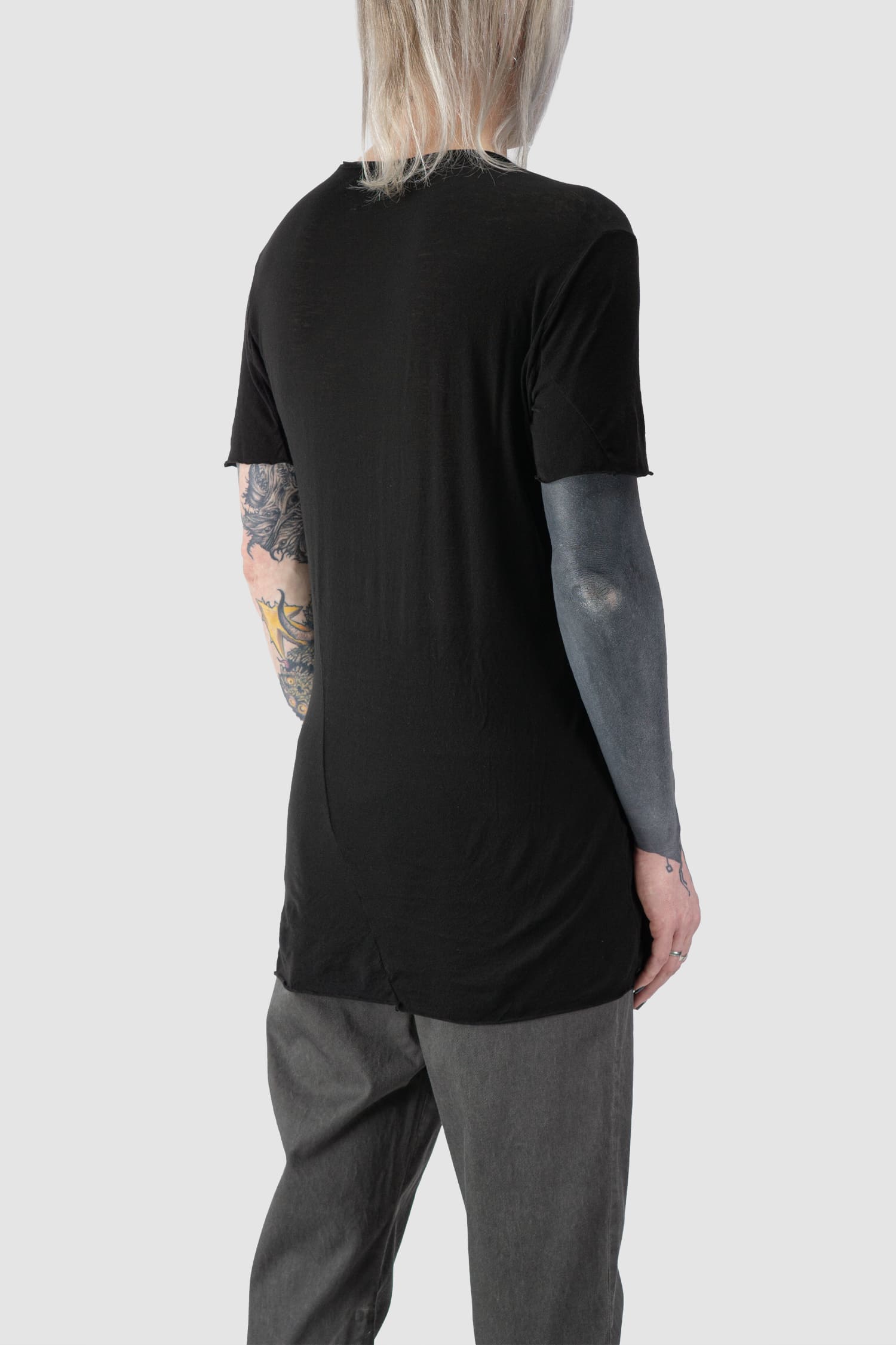 MD75 - back side view of black Asymmetric Seam Light Cotton T-Shirt
