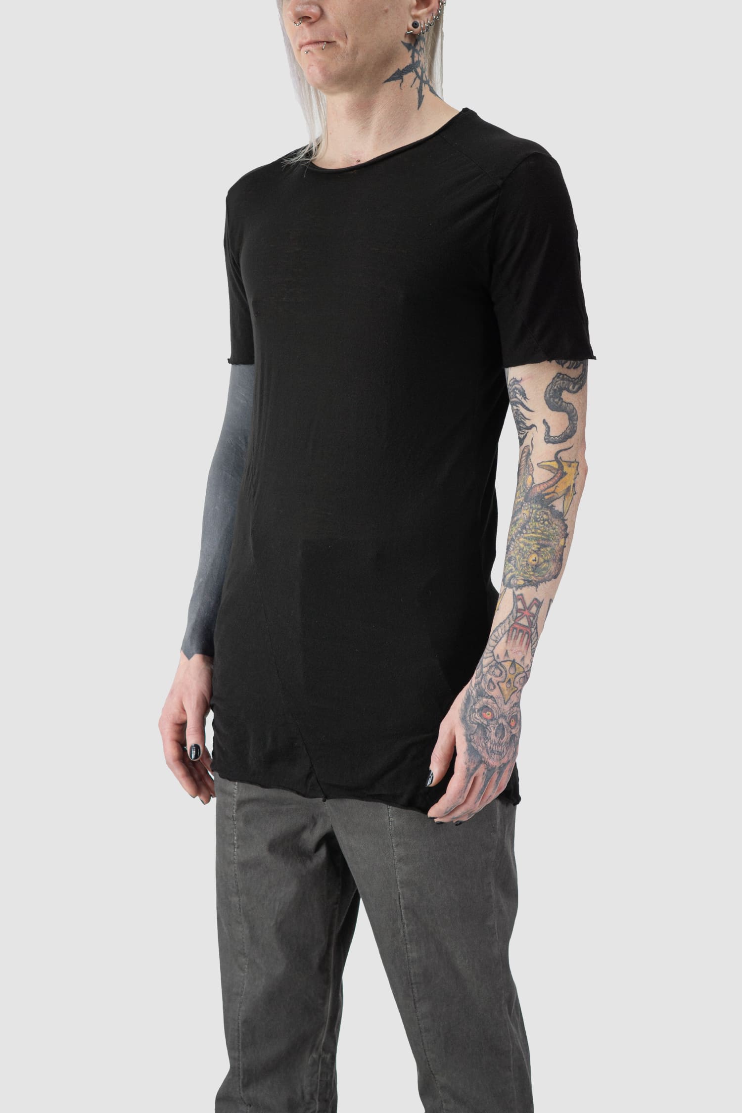 MD75 - front side view of black Asymmetric Seam Light Cotton T-Shirt
