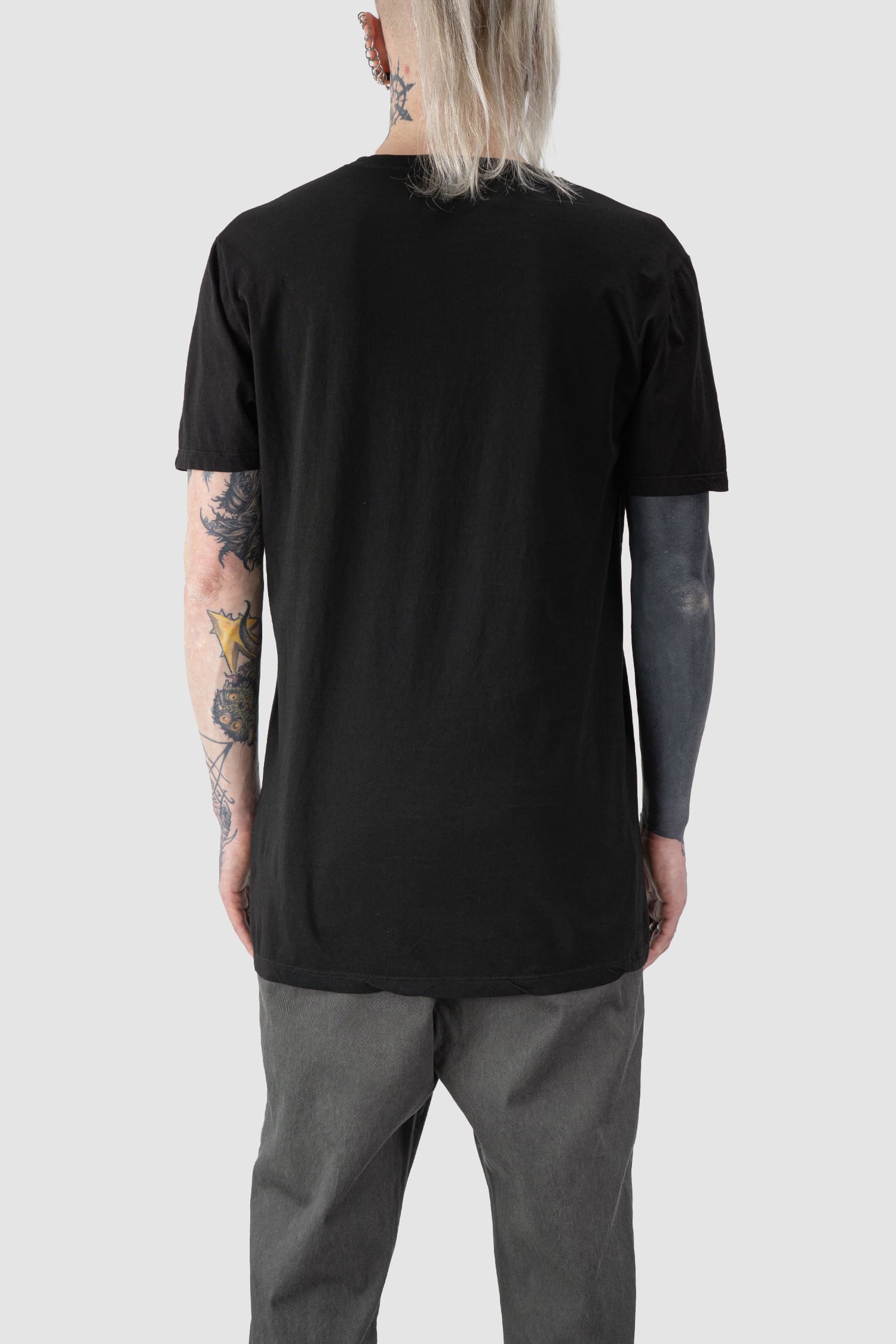 MD75 - back view of black Cross Graphic Print Cotton T-Shirt