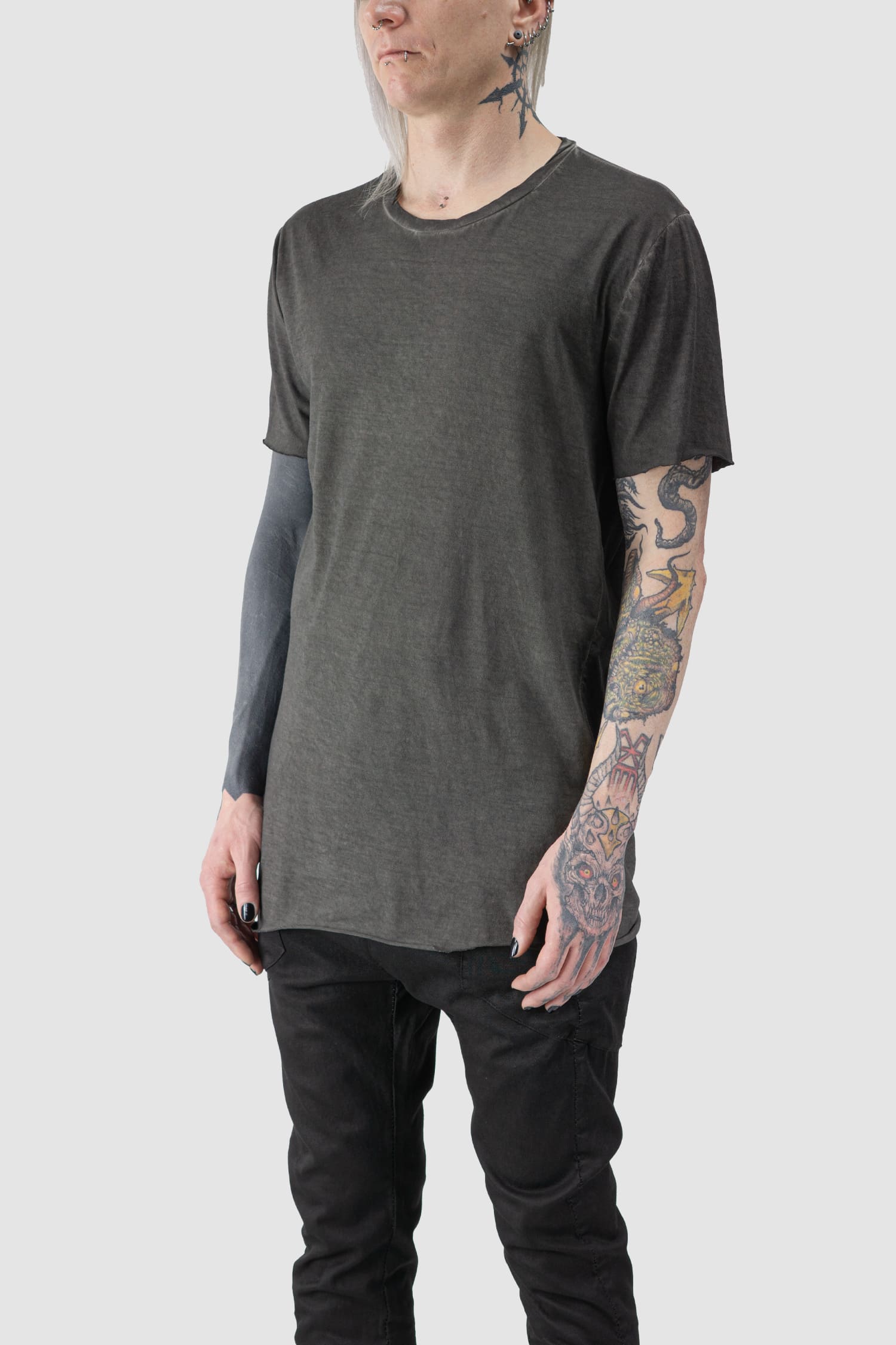 MD75 - front side view of grey Lightweight Washed Cotton Slim Fit T-Shirt