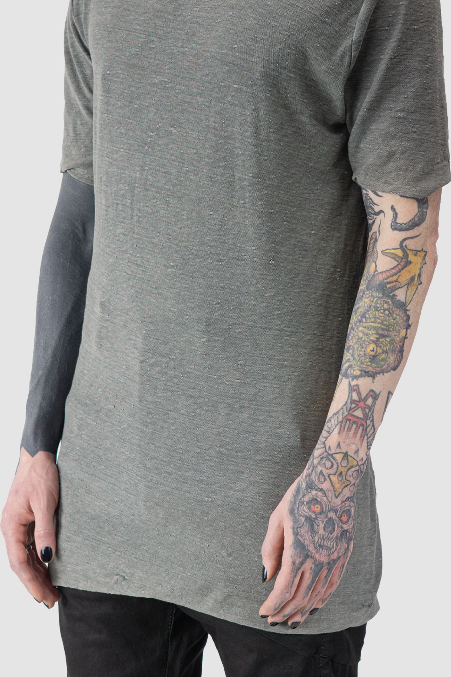 MD75 - front detail view of grey Vintage Washed Short Sleeve Cotton T-Shirt