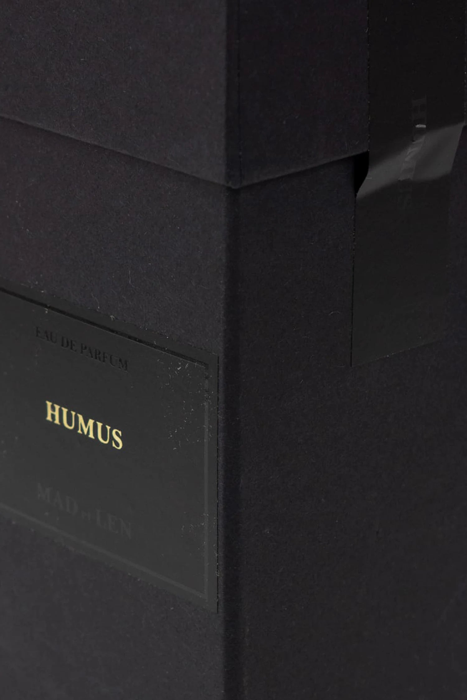 Mad et Len - Humus Perfume 50ml box close up