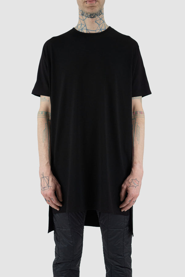 Nomen Nescio - Front view of black boxy T-shirt with round neckline, raglan shoulders, for men.