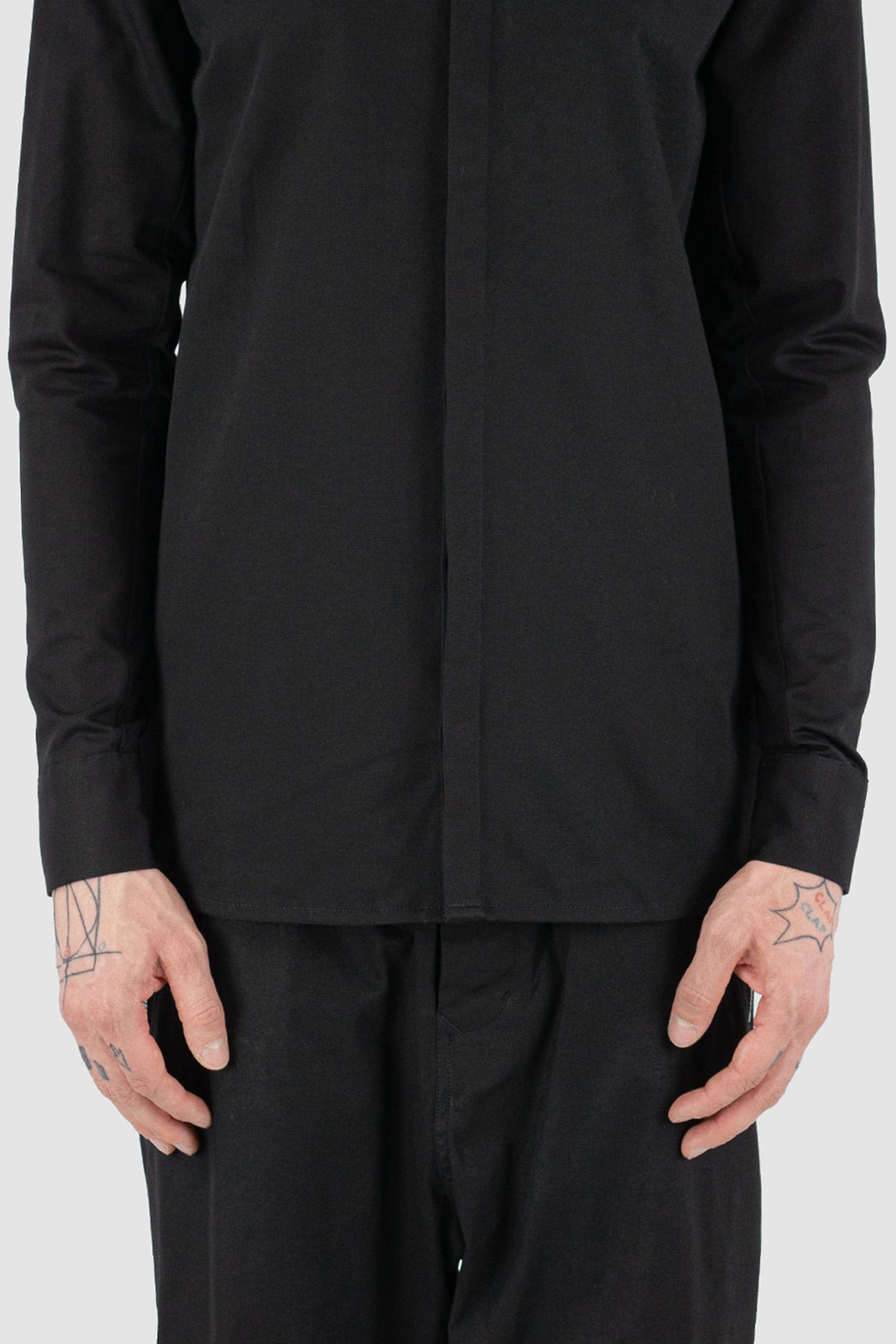 Nomen Nescio - Hem view of short blouse shirt with mandarin collar, straight hem, for men.