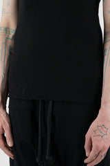 Obectra Studio - hem view of Black Muscle Square Tank with square front and back ending, slim fit, Permanent Collection.