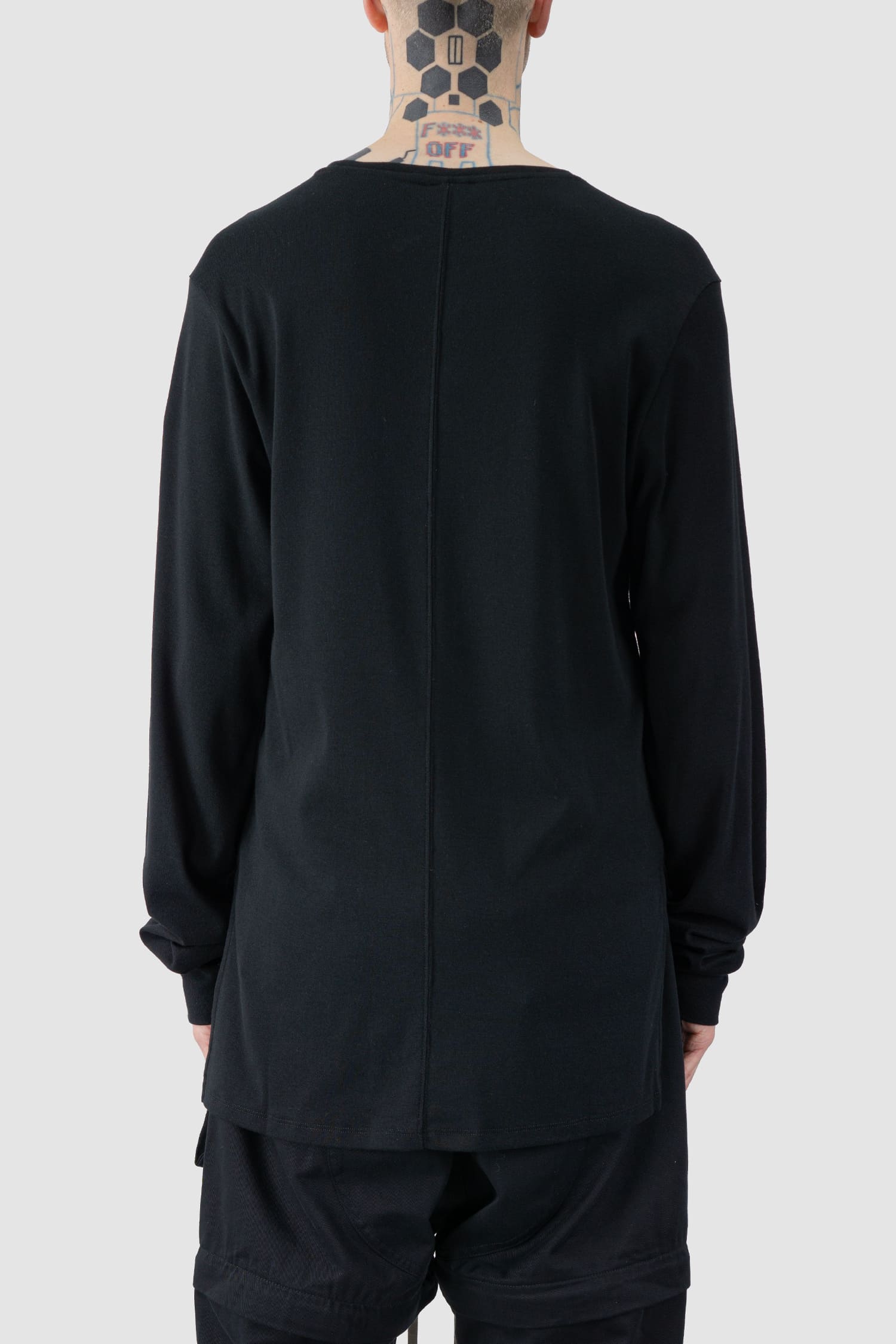 Ovnnie - back view of the black Organic Cotton Long Sleeve T-Shirt.