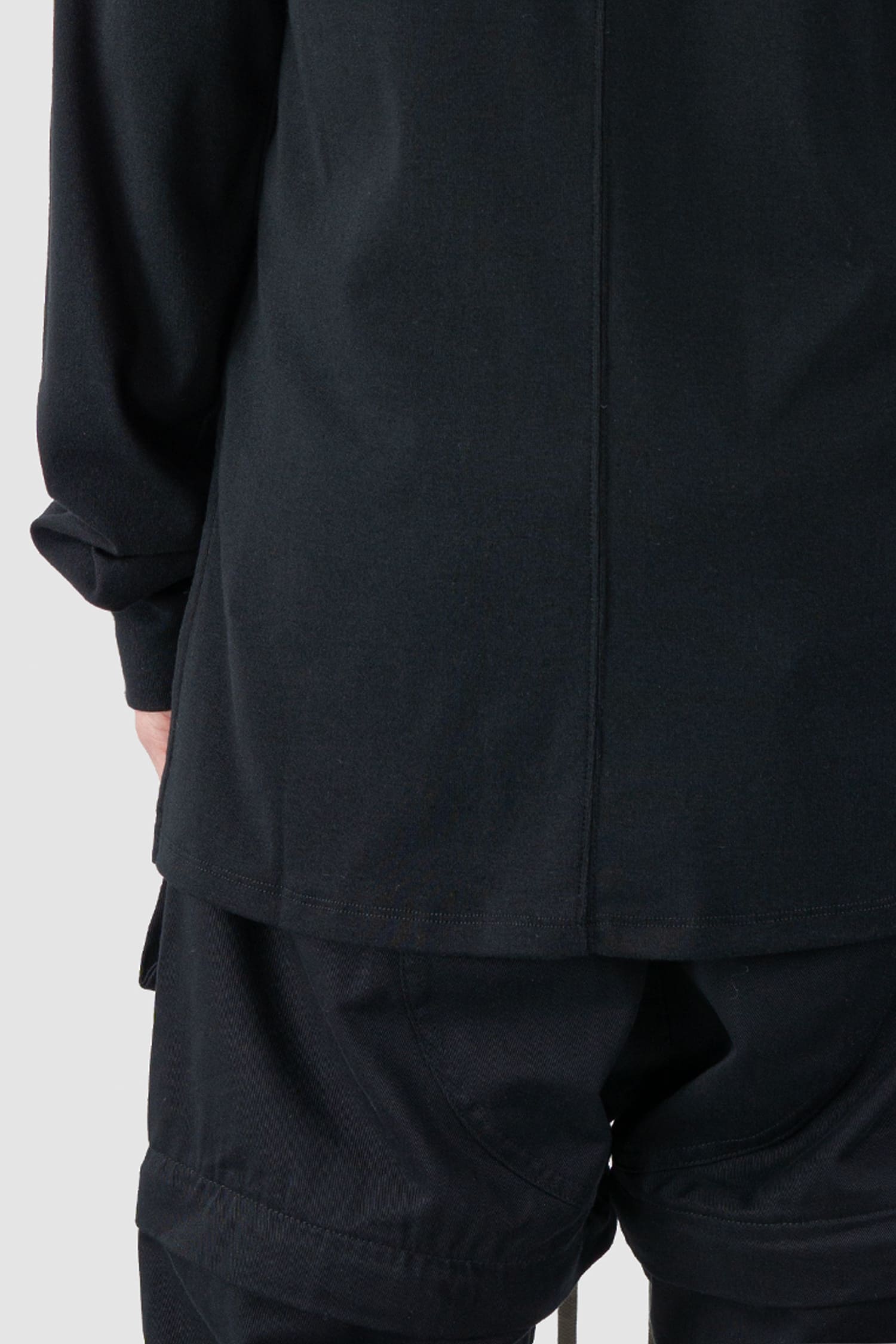 Ovnnie - back detail view of the black Organic Cotton Long Sleeve T-Shirt.