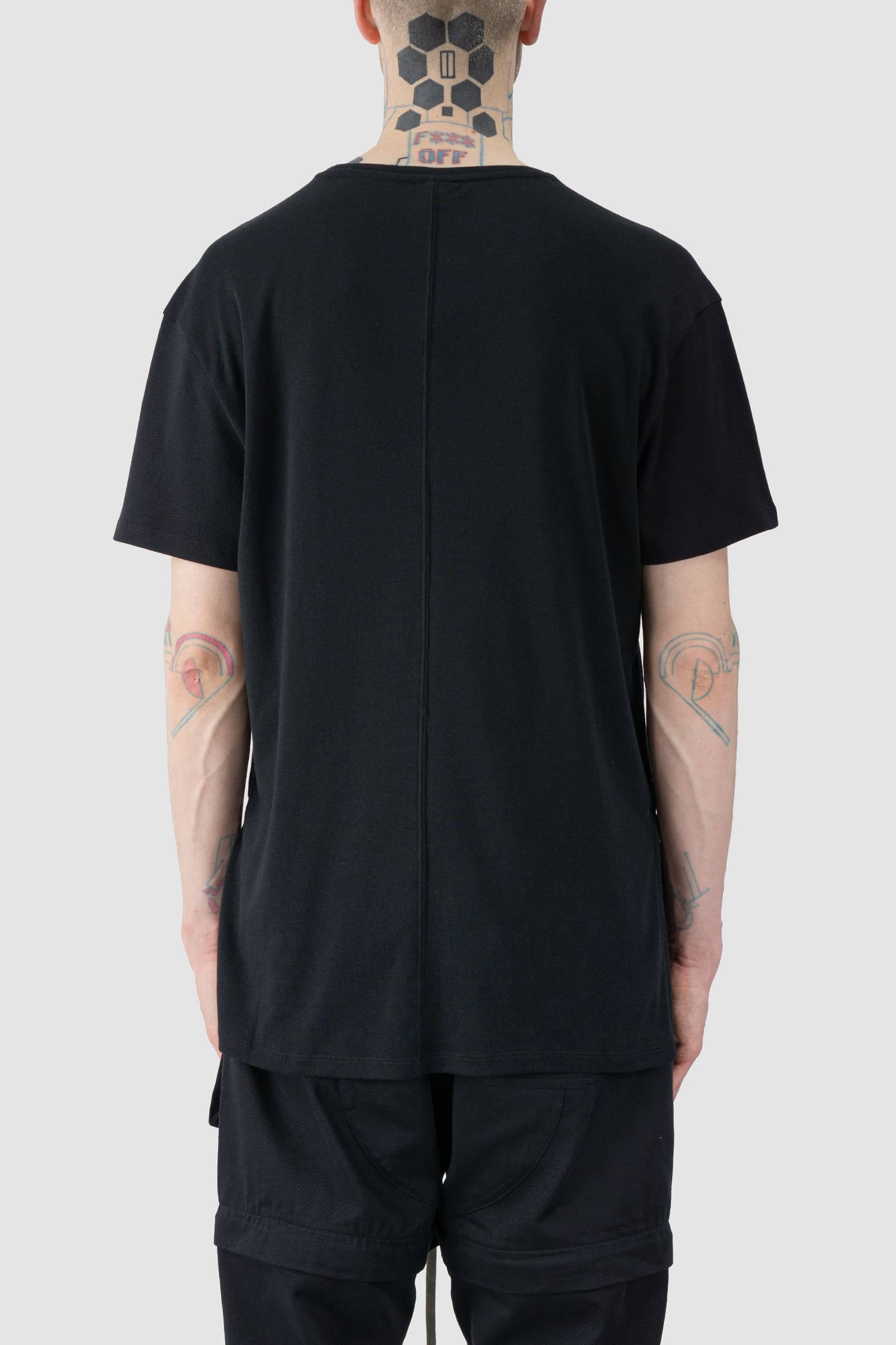 Ovnnie - back view of the black Standard Cotton Basic T-Shirt.