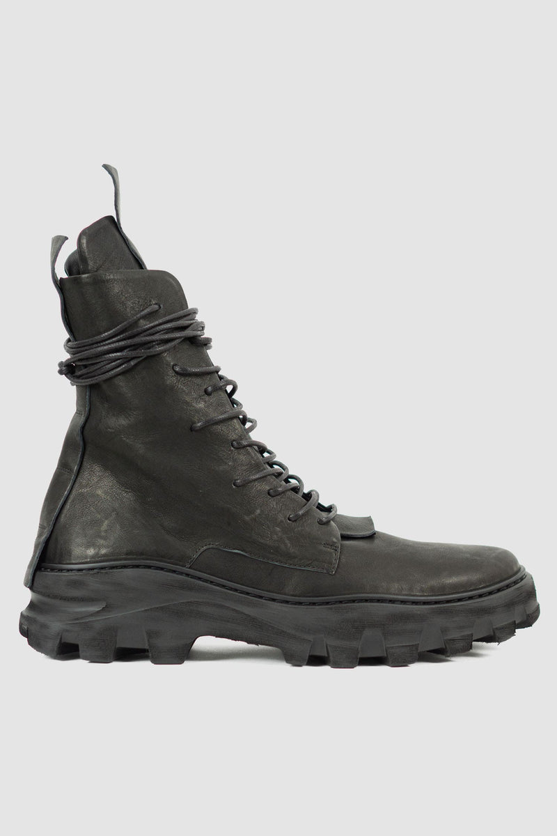 Puro Secret - right view of Black High Top outdoor tasker man Boots for Men from the Permanent Collection with Chunky Sole and Inner Zipper.