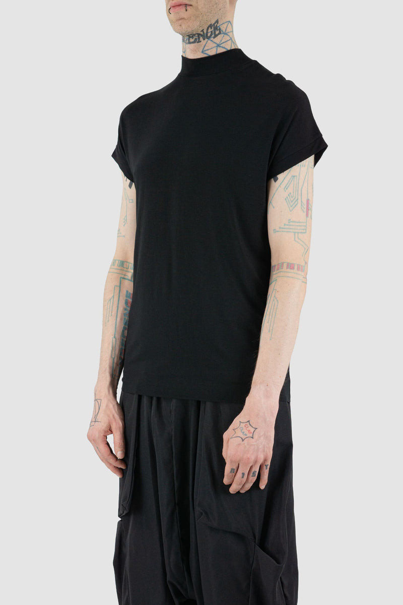 UY Studio - side view of black bamboo casual T-shirt.