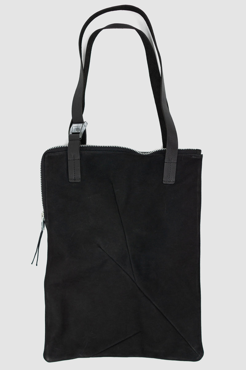 WERKSCHWARZ Black Calf Leather Tote Bag Werk 34N: Vegetable tanned and dyed calf leather, heavy-duty YKK zipper, leather shoulder straps, extendable crossbody strap, metall clamping buckle, cotton lining with compartments.