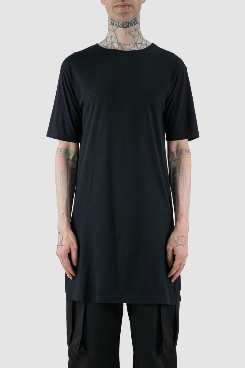 XConcept - Front view of black overlength bamboo T-shirt for men with side slits, round neckline, FW24 Collection.