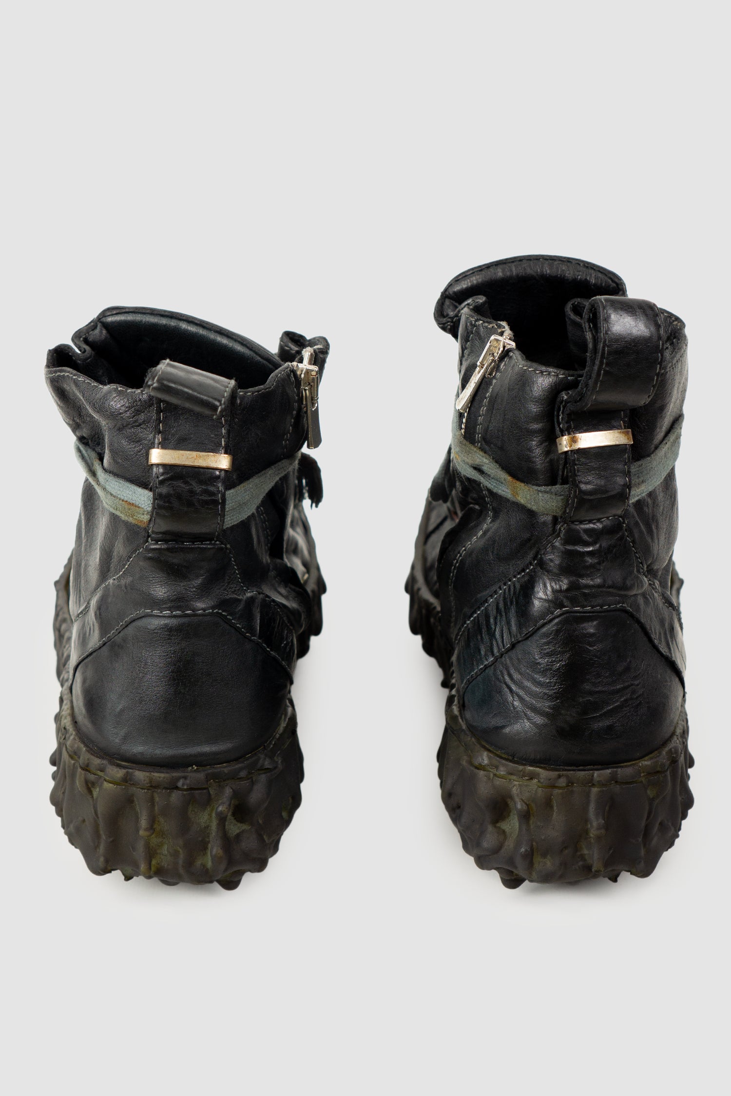 Culture of Brave - Men's Black Slate Leather Sneaker - Melt Dan-  Pair back view