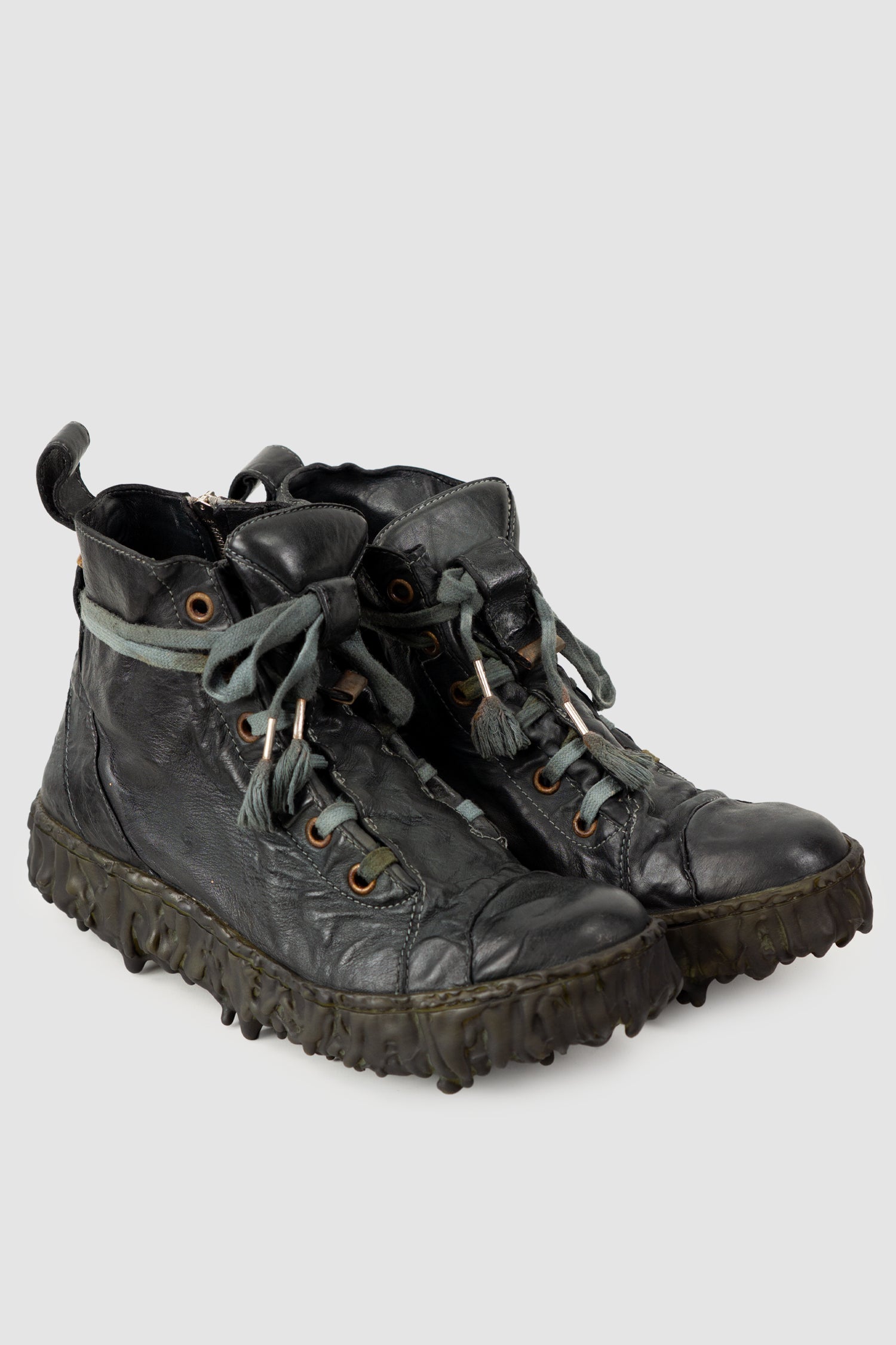 Culture of Brave - Men's Black Slate Leather Sneaker - Melt Dan-  Pair front right view - MONO-KROM | Gallery