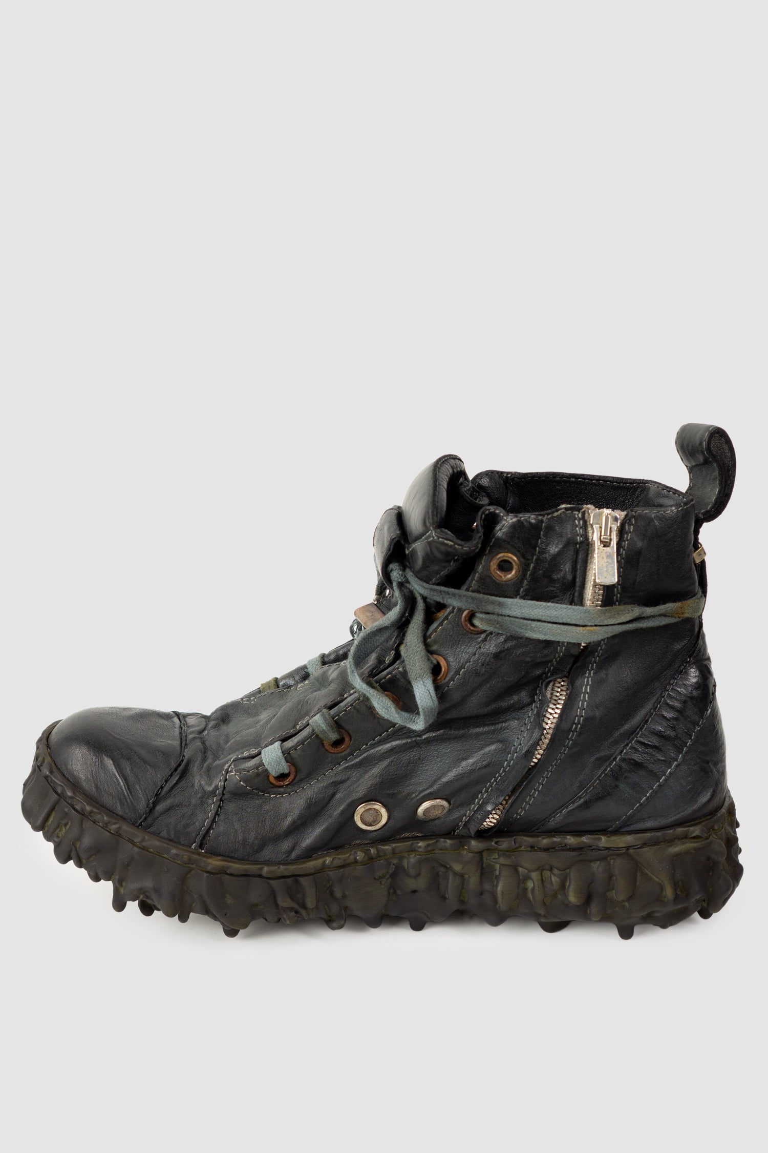 Culture of Brave - Men's Black Slate Leather Sneaker - Melt Dan - right inside view
