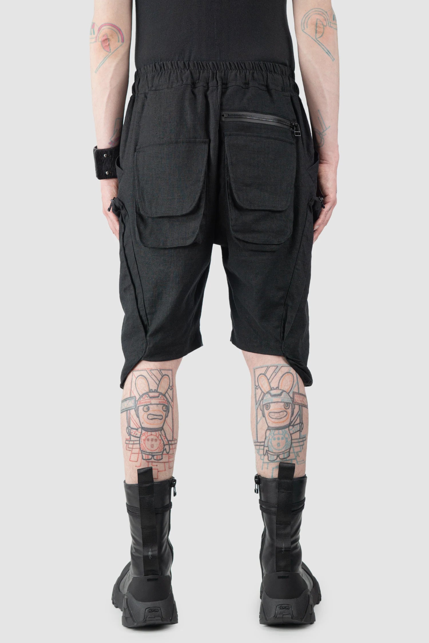 Gall Laboratories by Justin Gall - Men’s Black Tactical Linen Cargo Shorts model back view