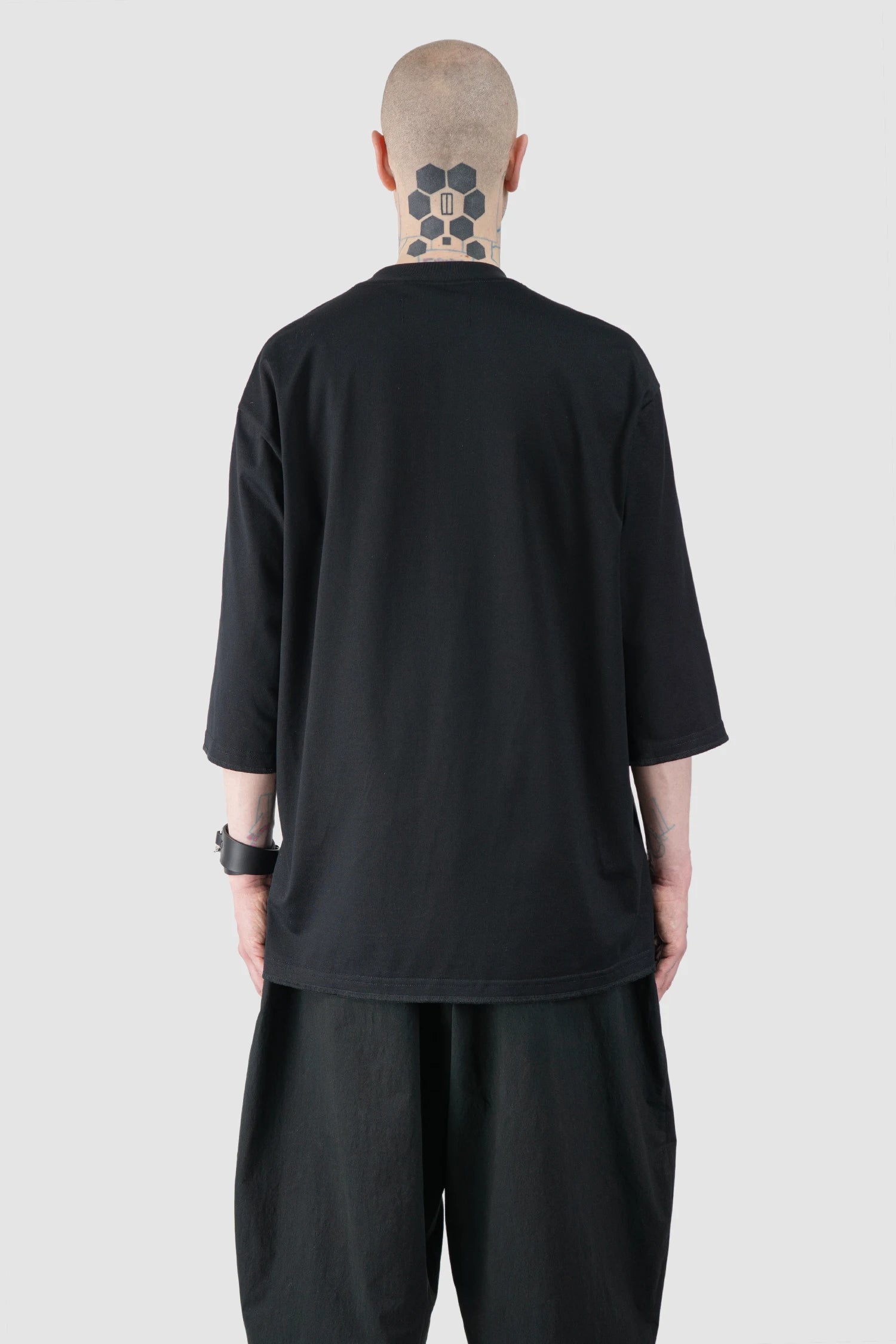 Joe Chia - Men’s Black 3/4 Sleeve Relaxed Cotton T-Shirt model back view