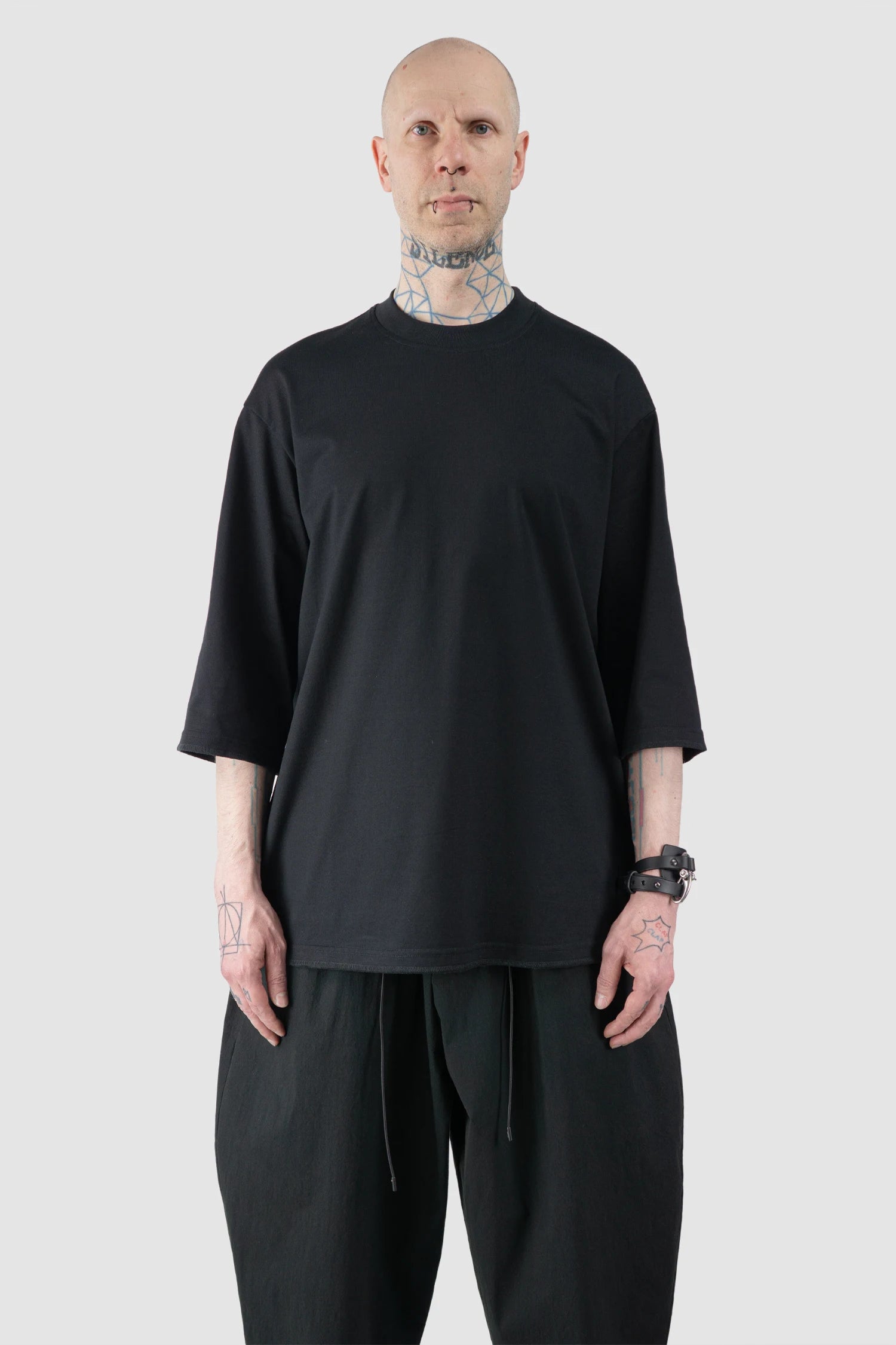 Joe Chia - Men’s Black 3/4 Sleeve Relaxed Cotton T-Shirt model front view