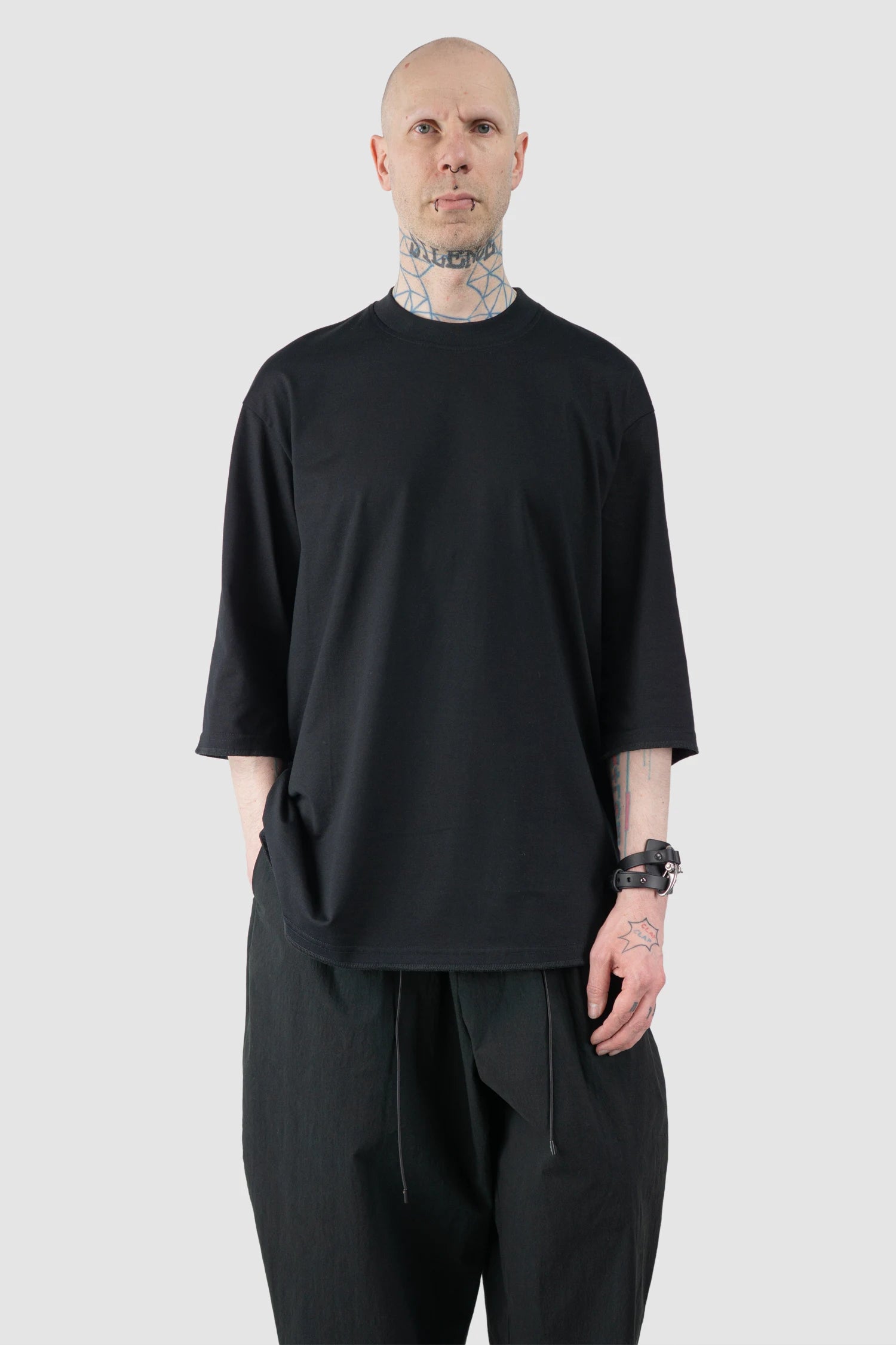 Joe Chia - Men’s Black 3/4 Sleeve Relaxed Cotton T-Shirt model relaxed view