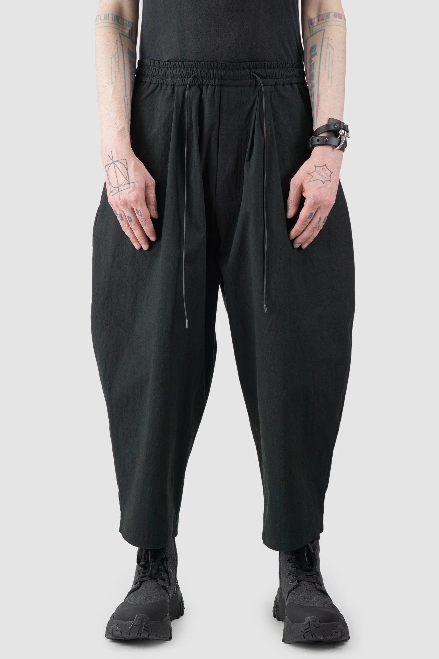 Joe Chia - Men’s Black Cropped Drop Crotch Cotton Blend Trousers model front view