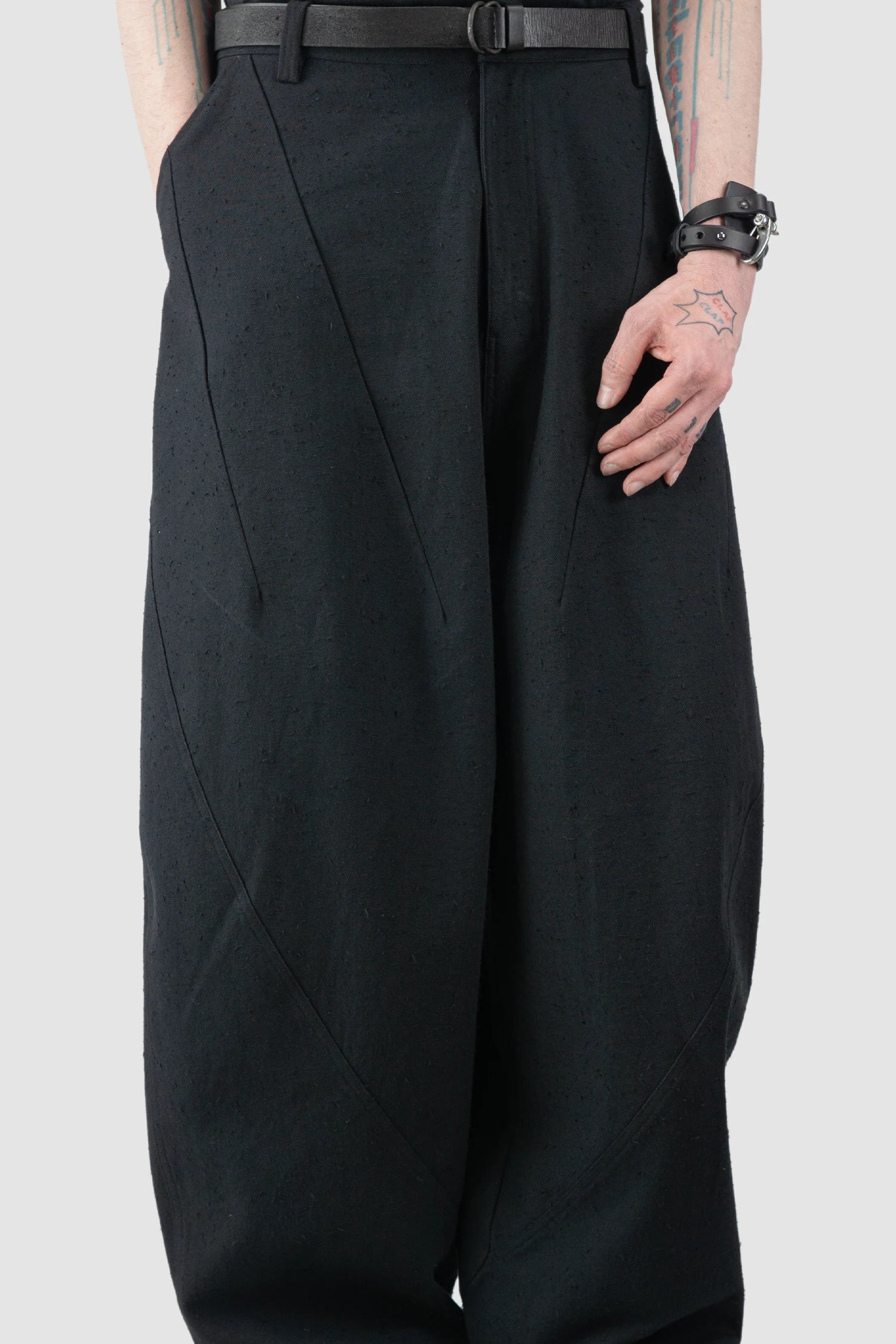 Joe Chia - Men’s Black Textured Cotton Balloon Trousers front leg detail view