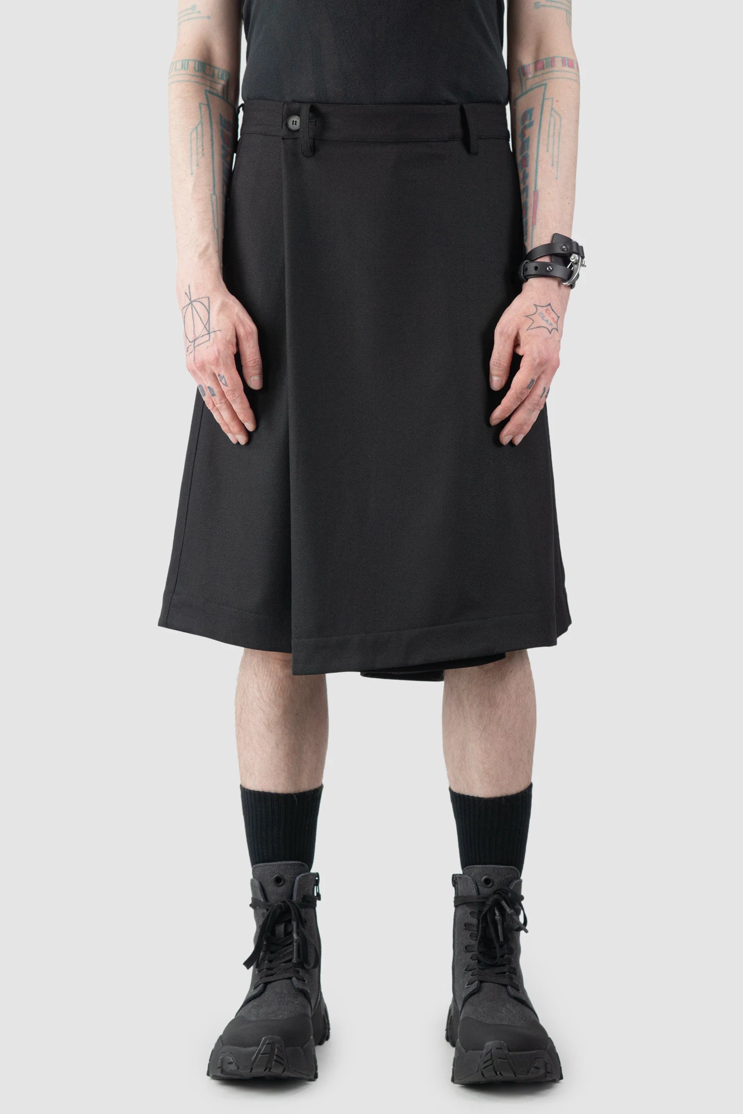 Joe Chia - Men’s Black Wool Linen Skirt Panel Wide Shorts model front view