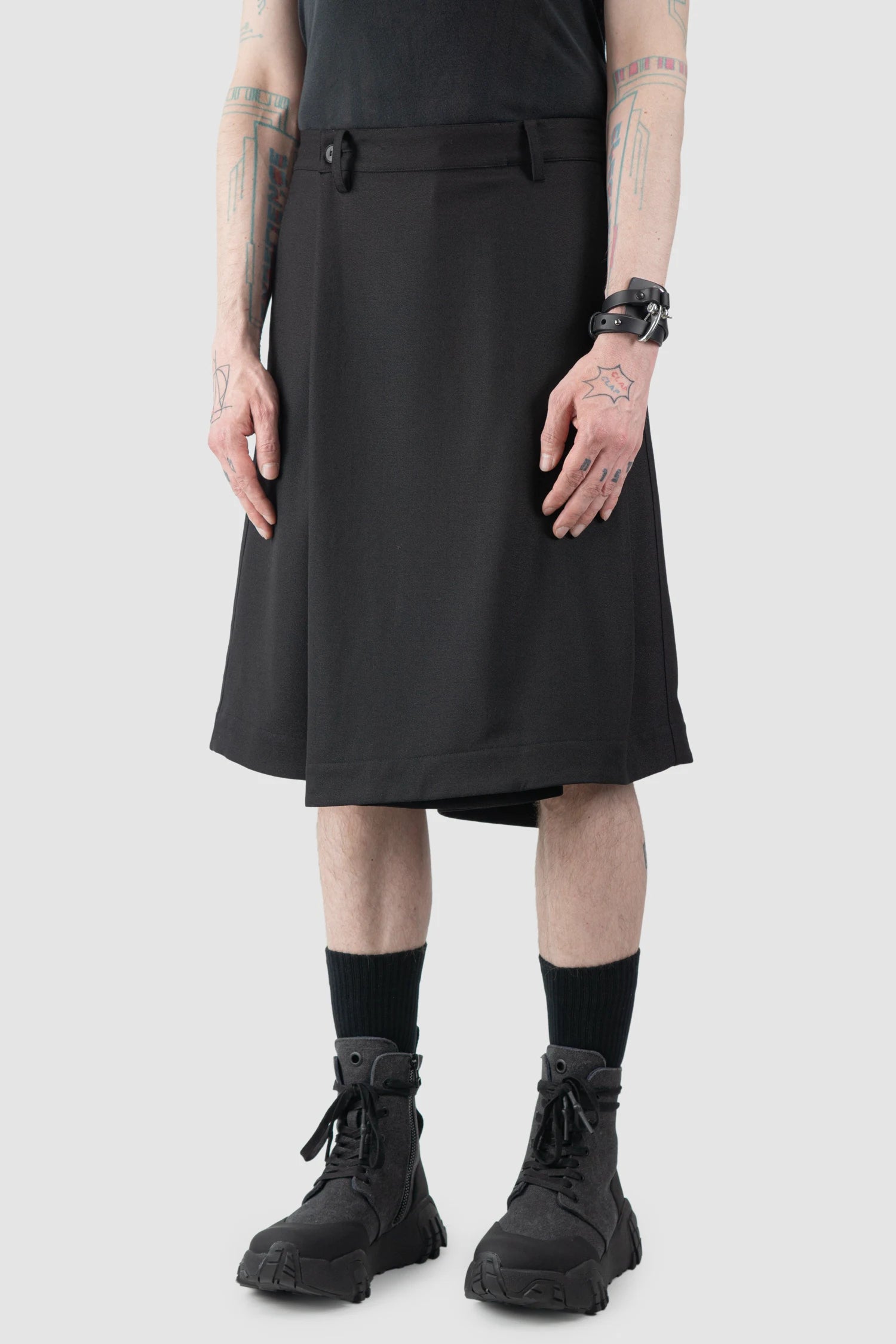 Joe Chia - Men’s Black Wool Linen Skirt Panel Wide Shorts model front side view