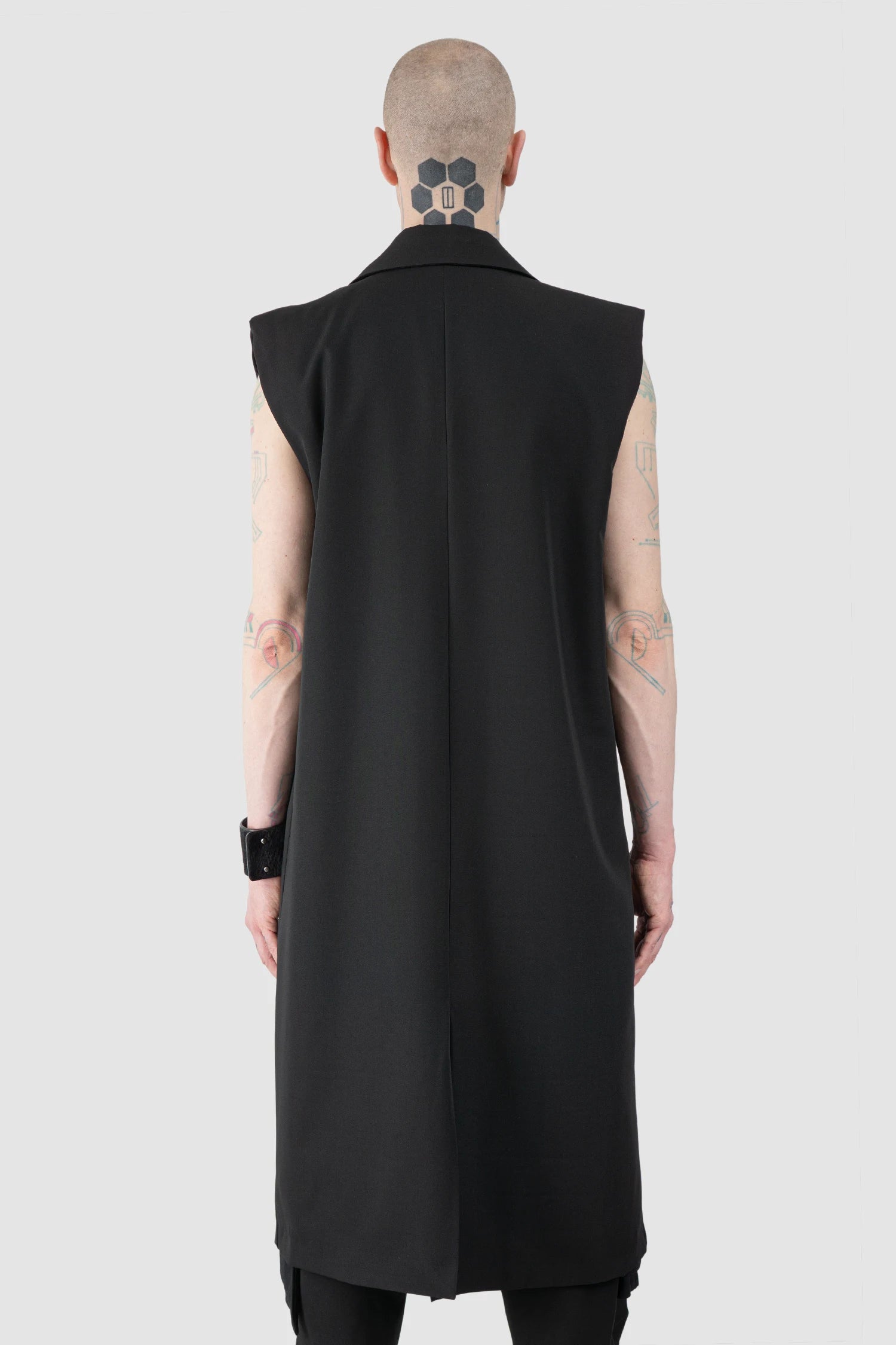 La Haine Inside Us - Men’s Black Long Fluid Tuxedo Vest model back view