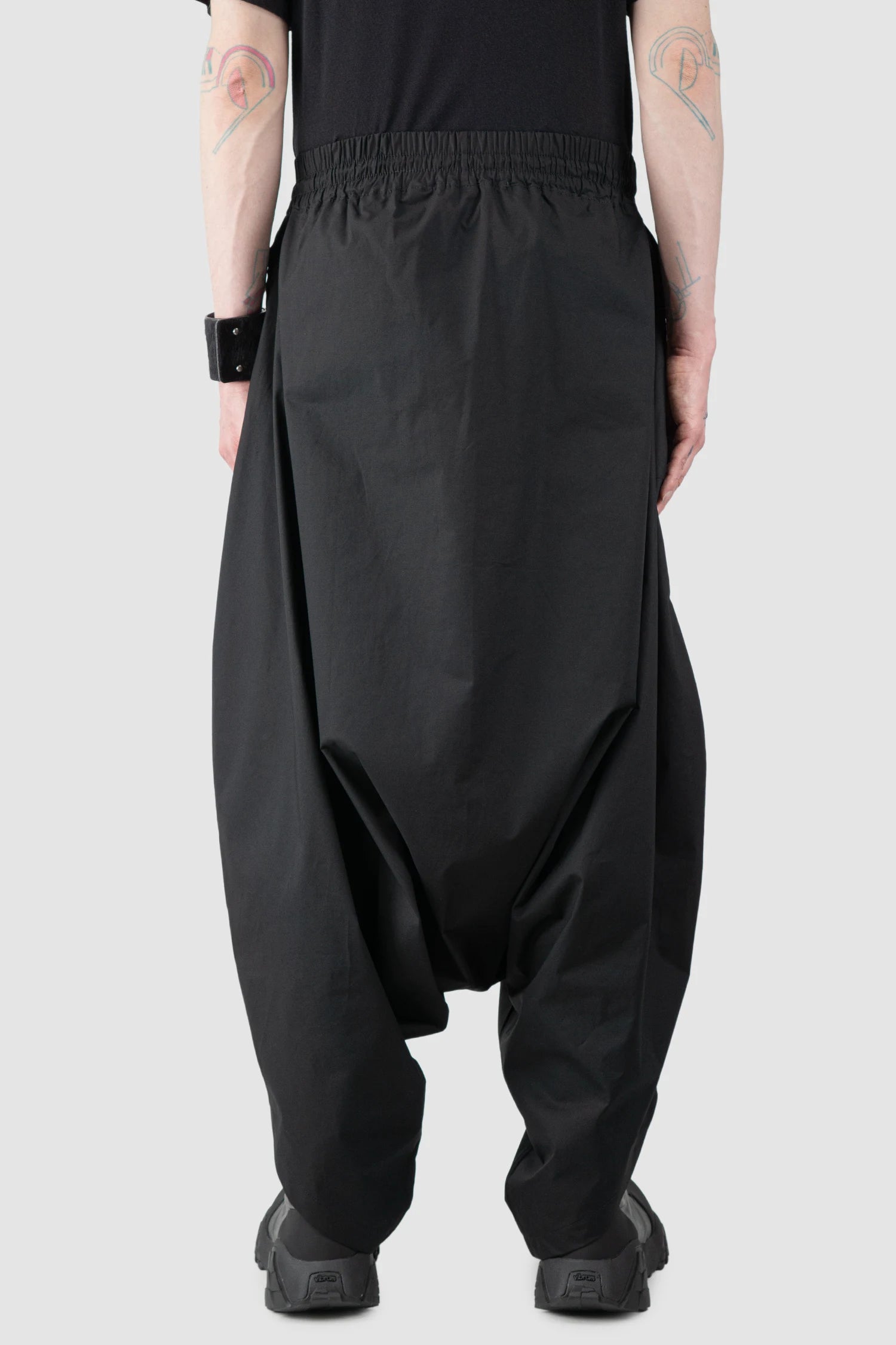 La Haine Inside Us - Men’s Black Oversized Cotton Deep Crotch Pants model back view