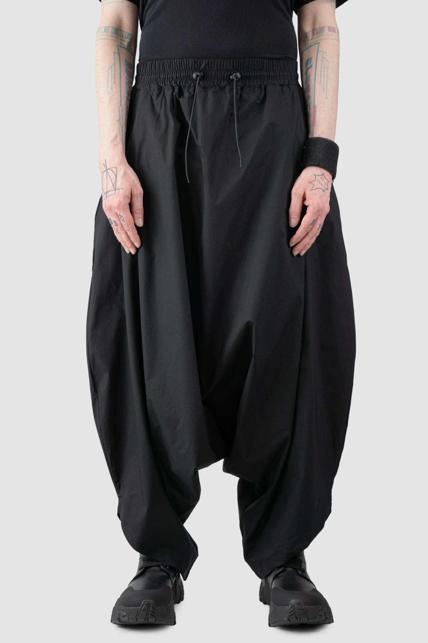 La Haine Inside Us - Men’s Black Oversized Cotton Deep Crotch Pants model front view