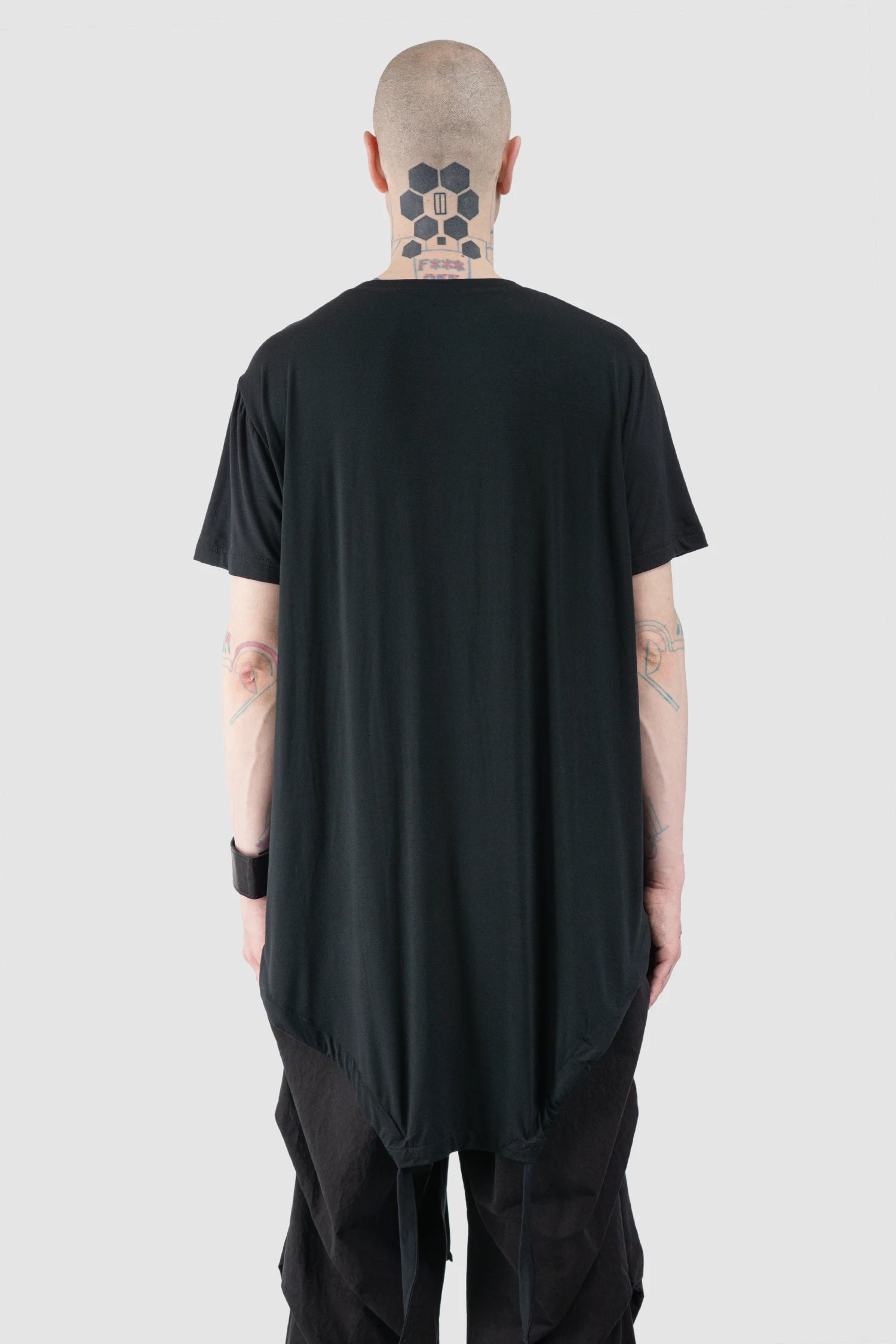 La Haine Inside Us - Men’s Black Relaxed Bamboo Longline T-Shirt model back view