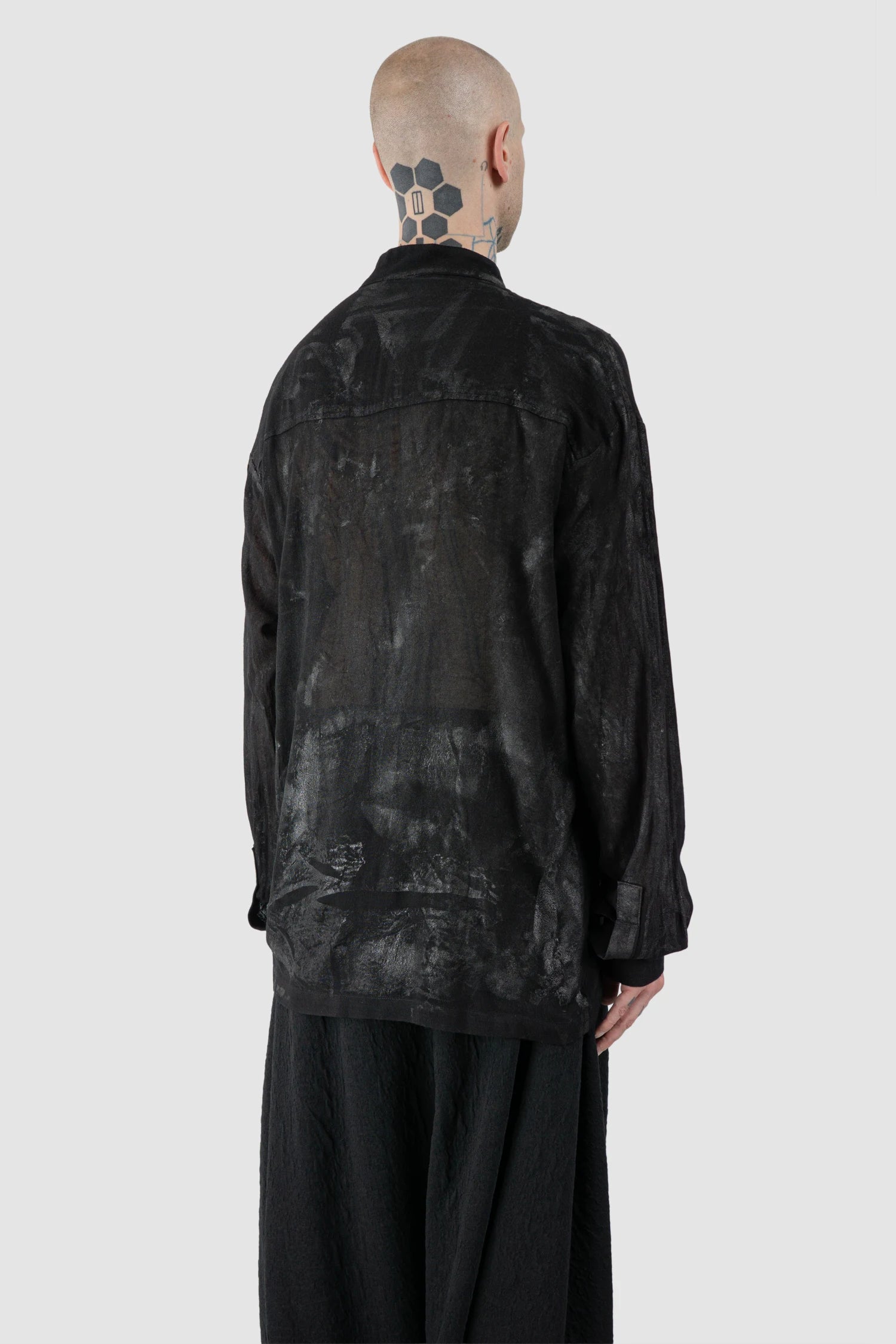 La Haine Inside Us - Men's Black Waxed Mandarin Collar Viscose Shirt - model back side view