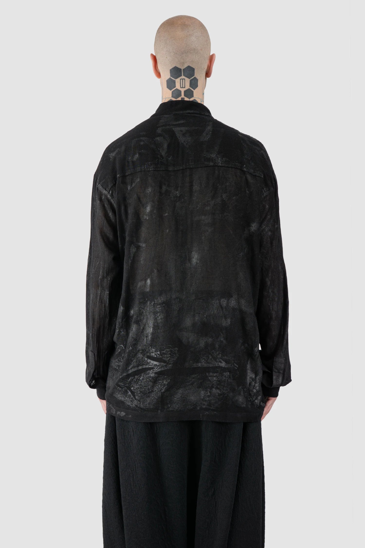 La Haine Inside Us - Men's Black Waxed Mandarin Collar Viscose Shirt - model back view