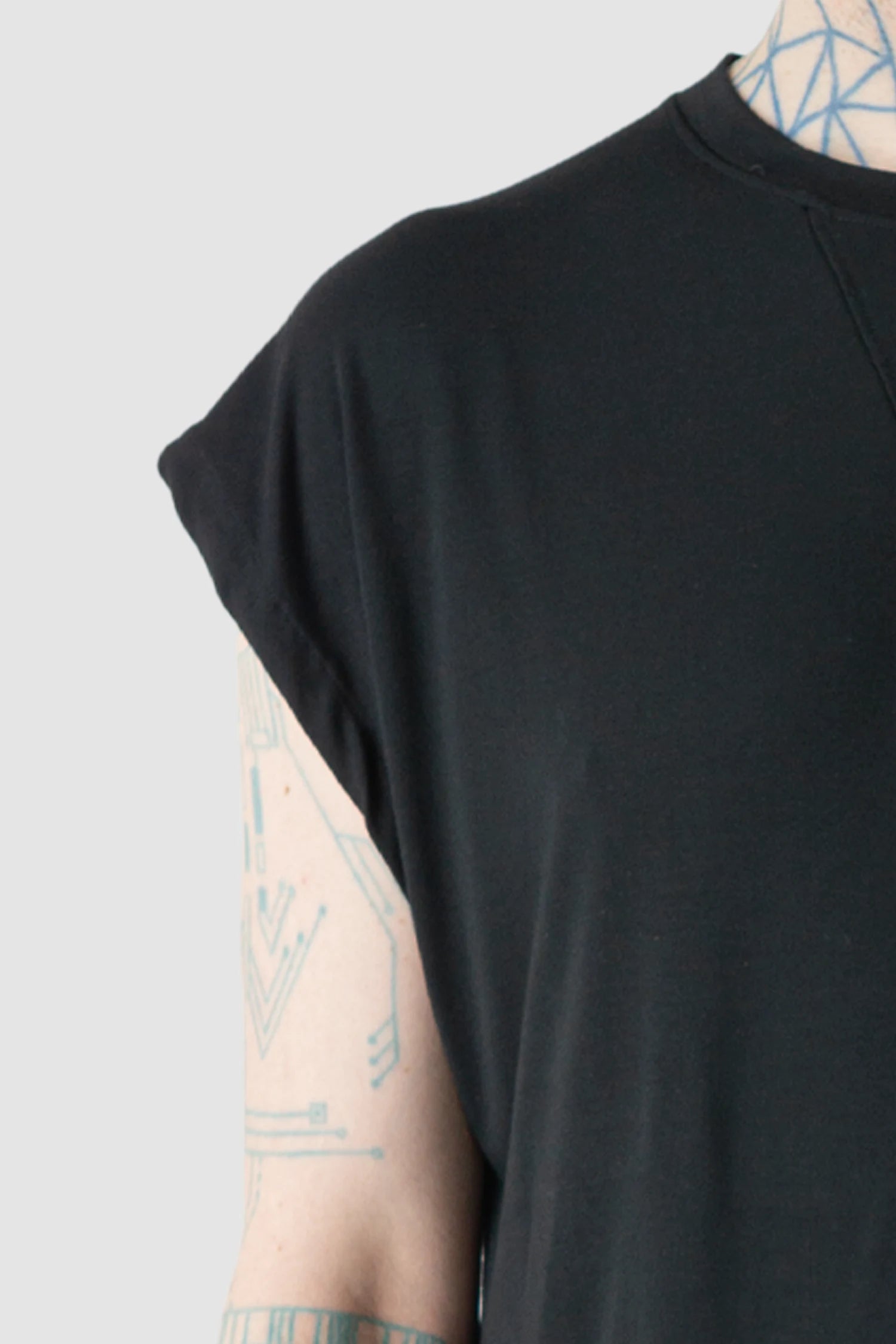 La Haine Inside Us  - Men’s Black Bamboo Tank Top shoulder detail view