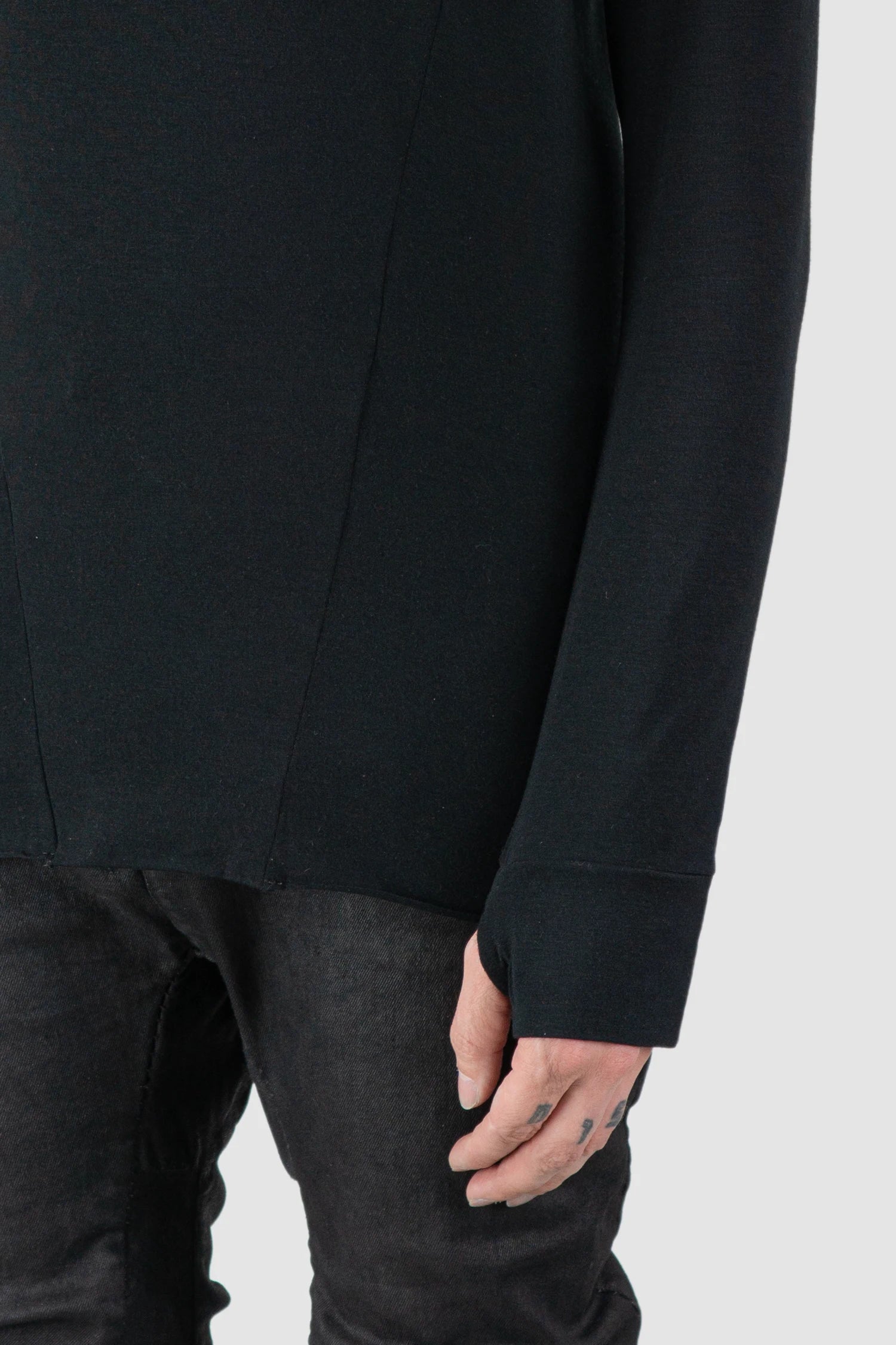 Masnada – Men's Black Double Front Modal Cashmere Long Sleeve - hem detail view