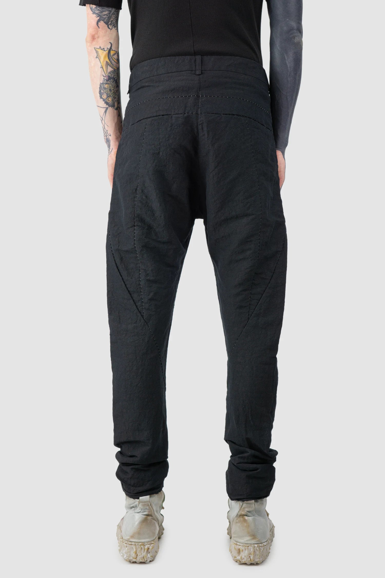Masnada - Men’s Black Linen Blend Baggy Trousers model back view