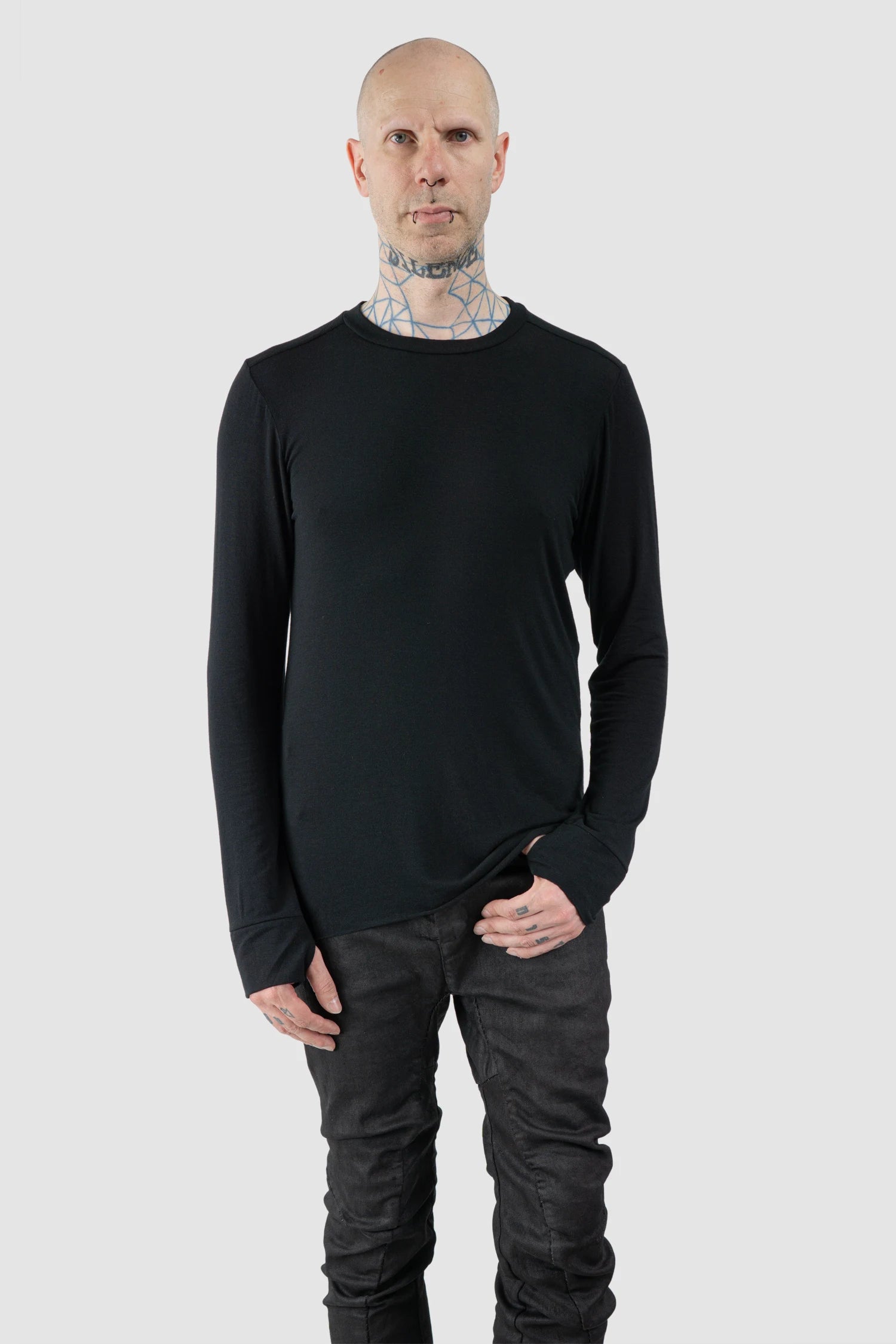 Masnada – Men's Black Modal Cashmere Long Sleeve - model relaxed view