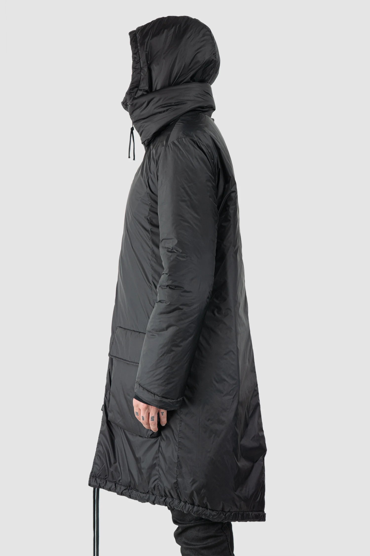Masnada – Men's Black Reversible Thindown Parka - model hooded view
