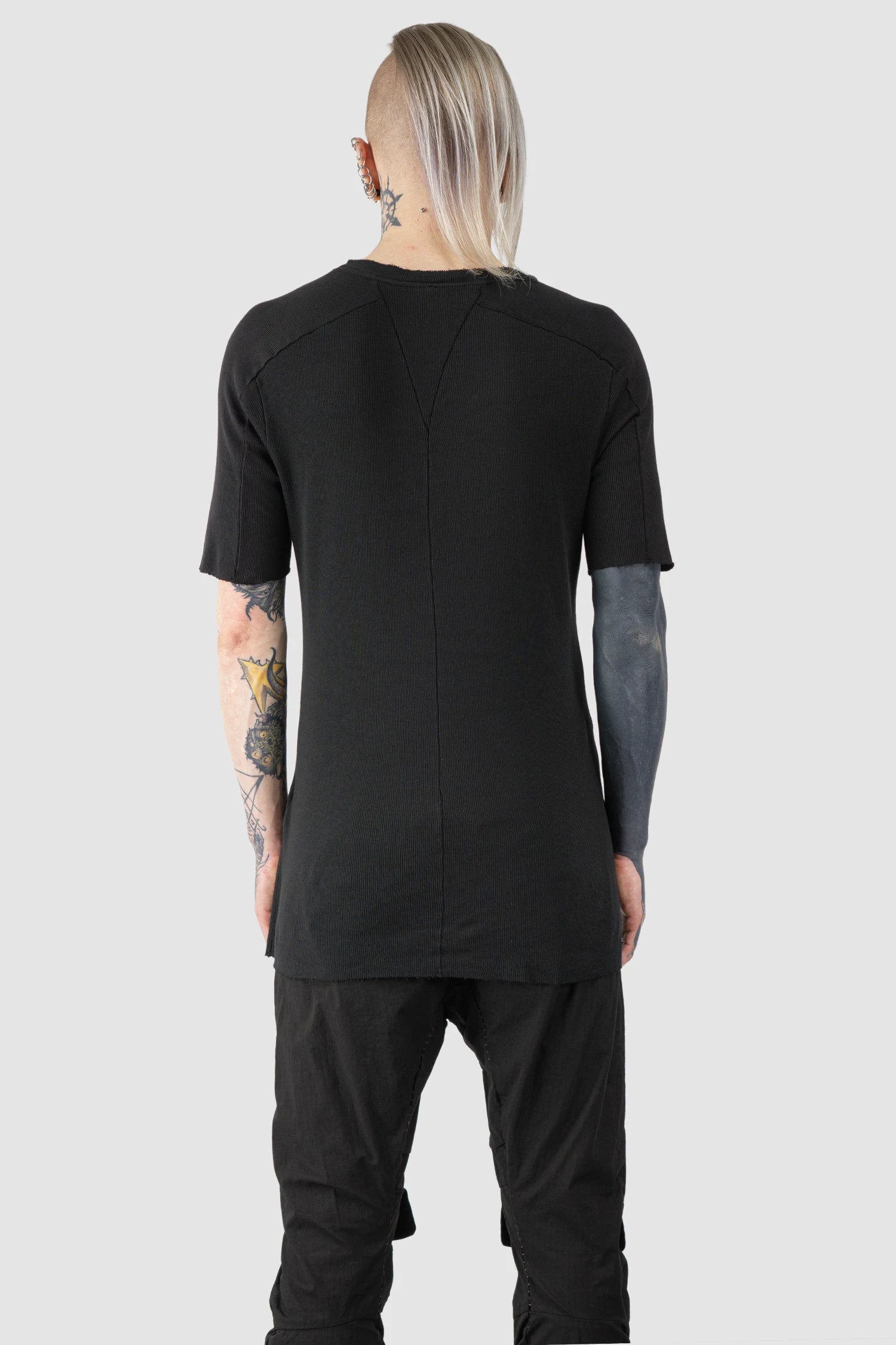 Masnada - Men’s Black Stretch Cotton Rib Raglan T-Shirt model back view