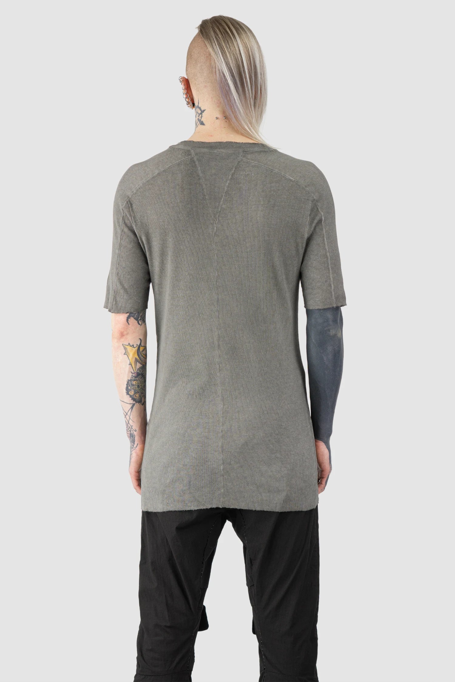 Masnada - Men’s Grey Cotton Rib Raglan T-Shirt model back view