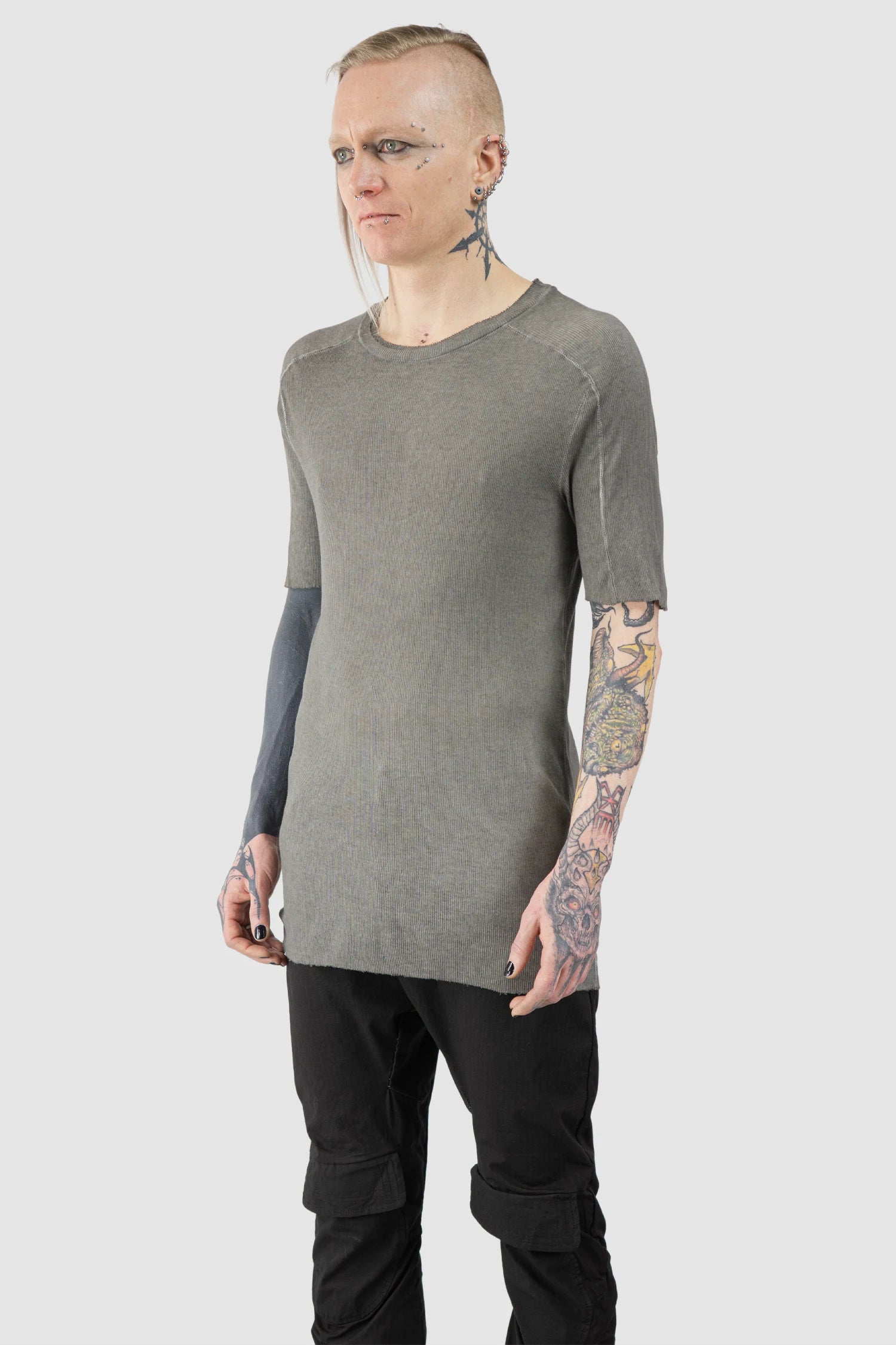 Masnada - Men’s Grey Cotton Rib Raglan T-Shirt model front side view