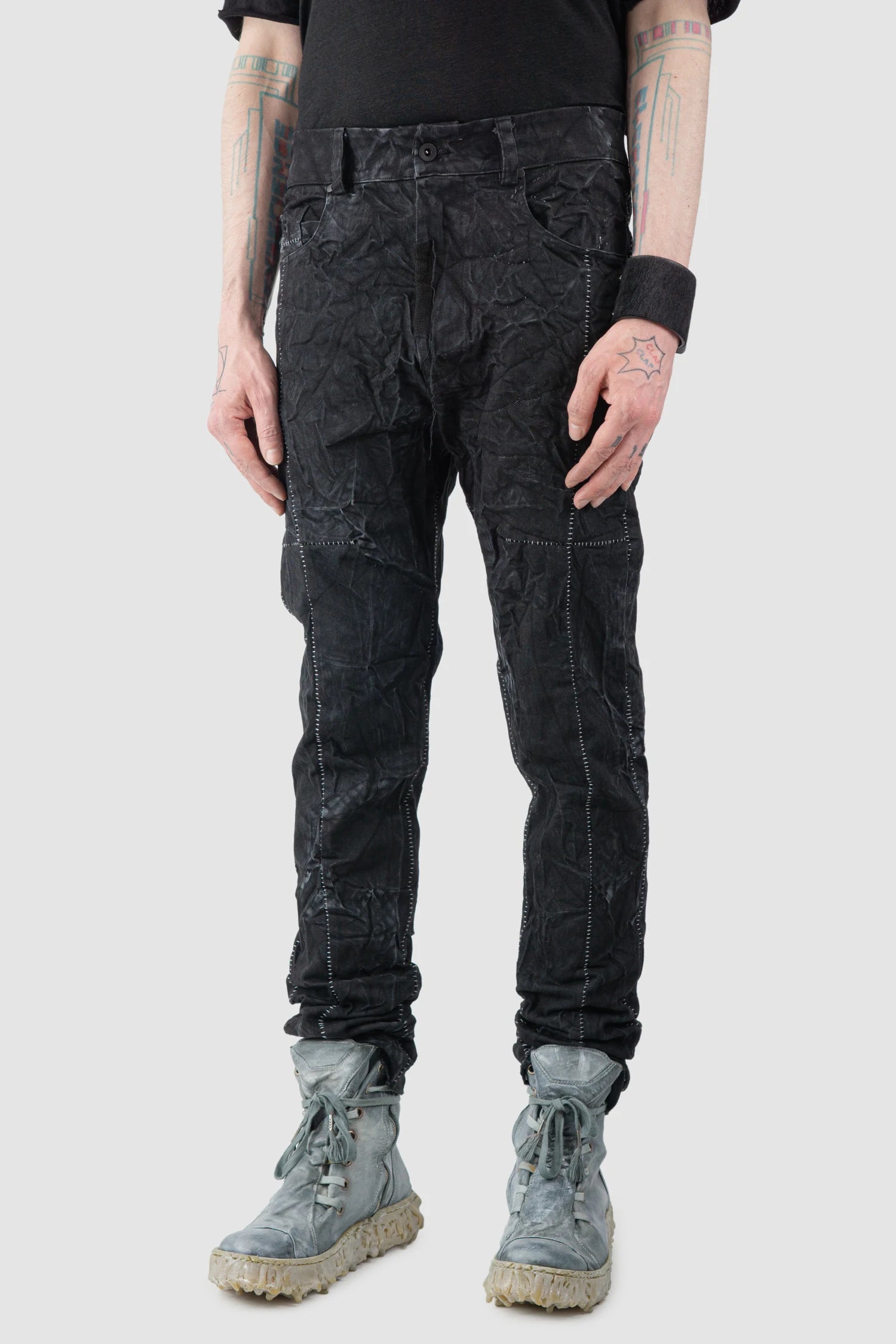 MD75 - Men’s Black Crinkled Stone Washed Denim Jeans model side view