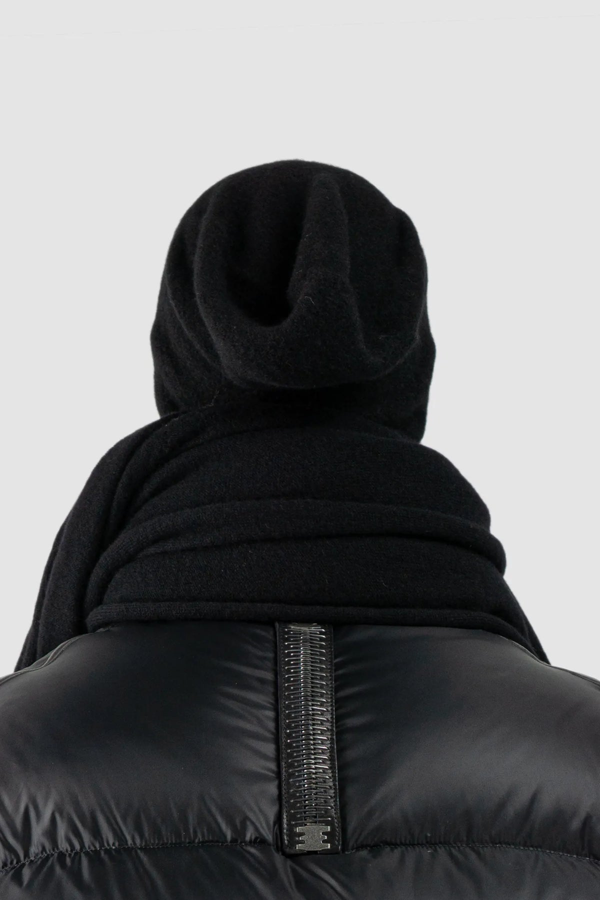 MD75 - Men's Black Double Layer Cashmere Knit Beanie - model back view 