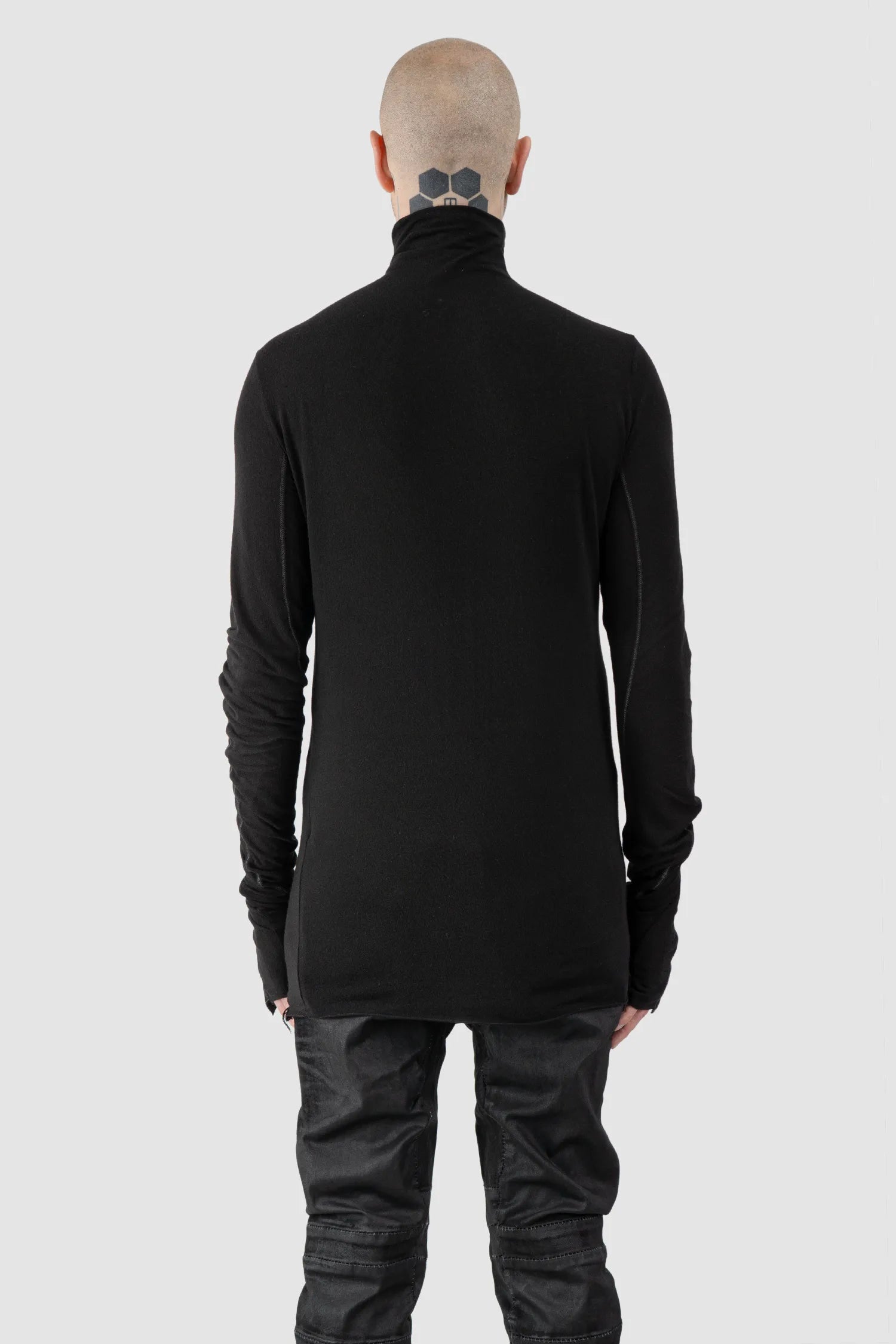 MD75 - Men's Black Lightweight Modal Cashmere High Neck Sweater - model back view