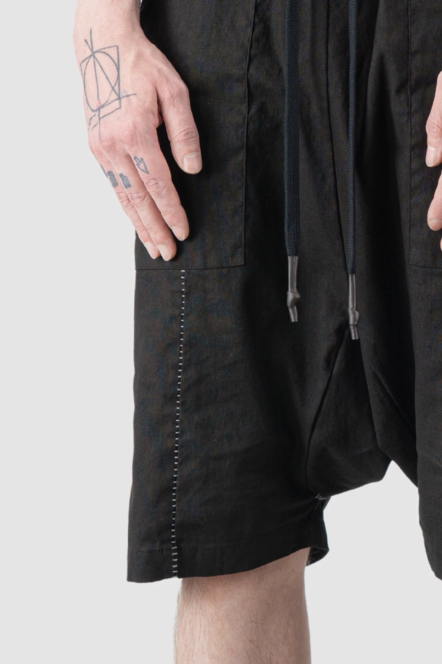 MD75 - Men’s Black Linen Drop Crotch Shorts front detail view