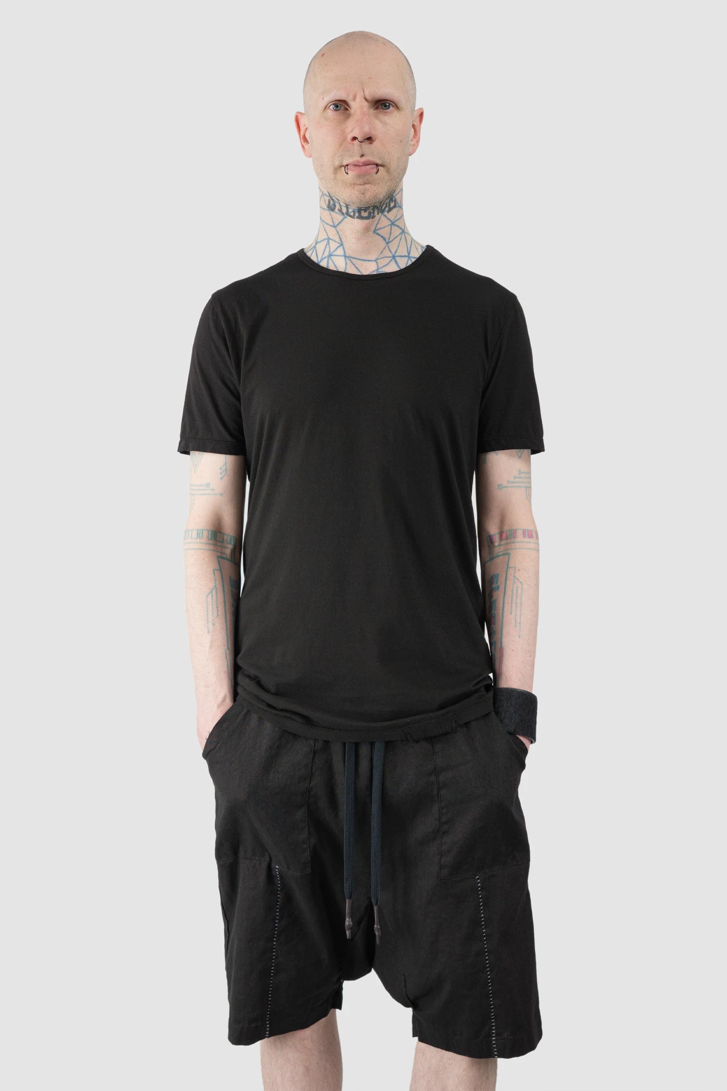 MD75 - Men’s Black T-Shirt with Spine Back Print model relaxed view