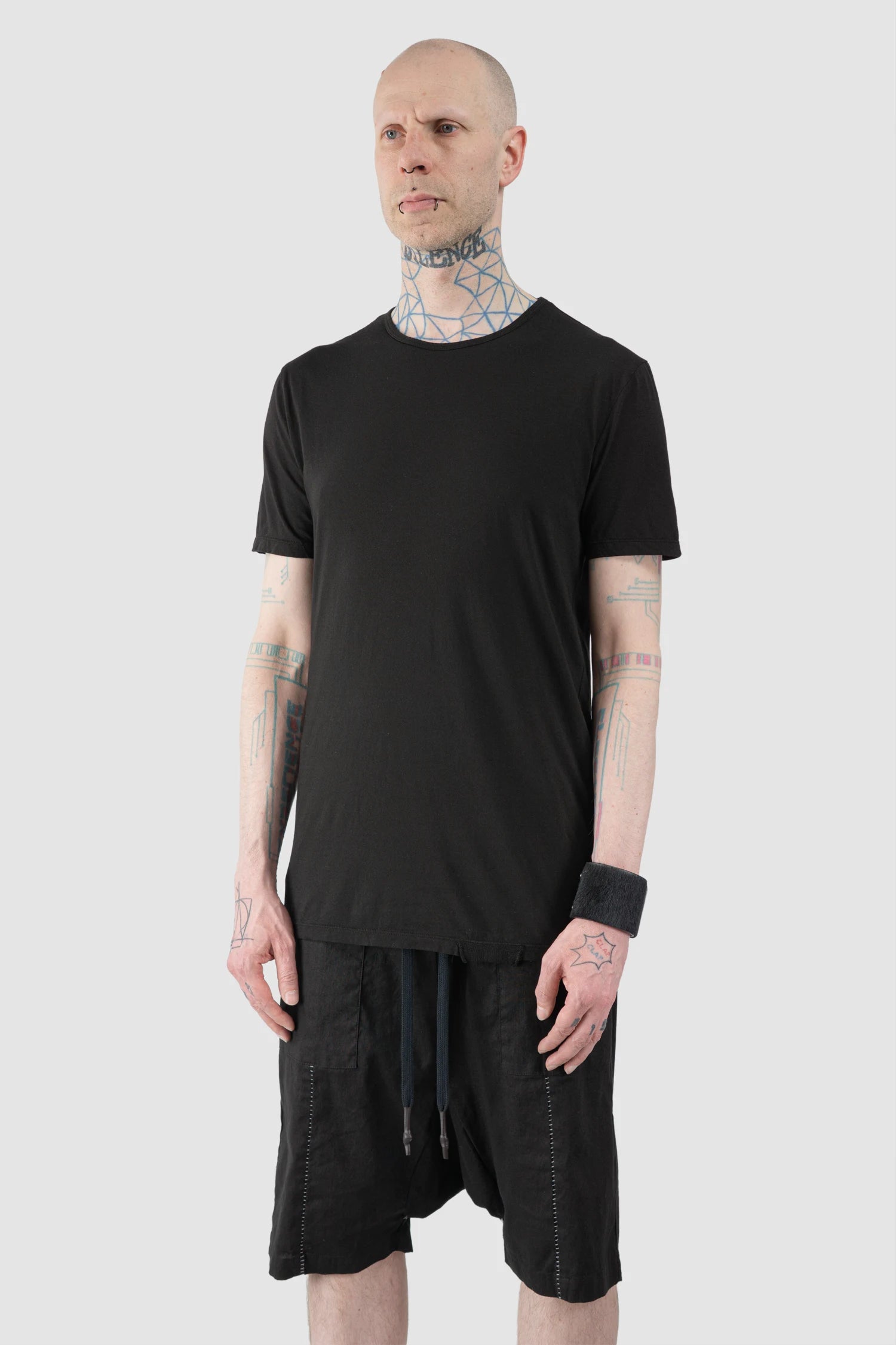 MD75 - Men’s Black T-Shirt with Spine Back Print model side view