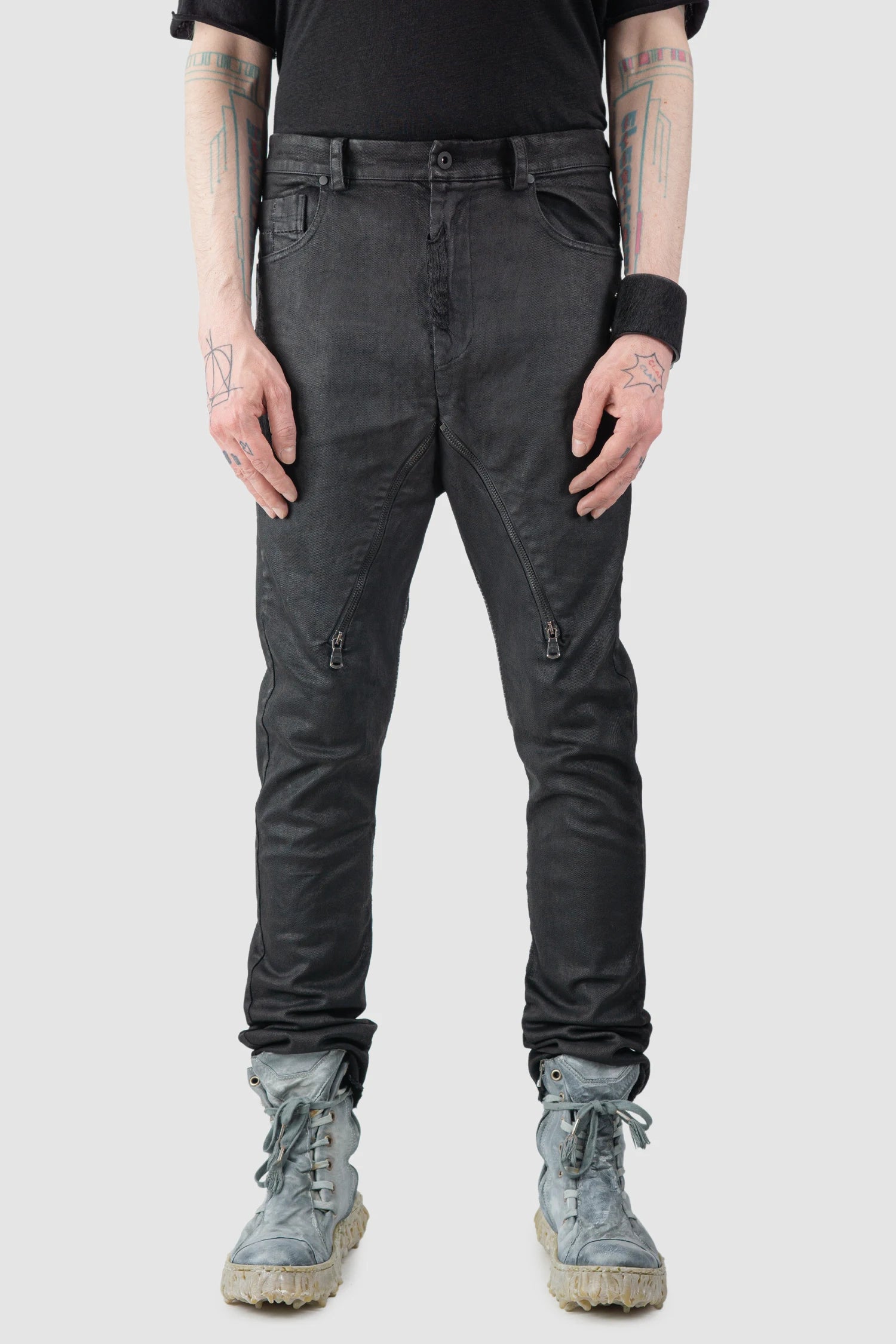 MD75 - Men’s Black Waxed Denim Zip Detail Jeans model front view